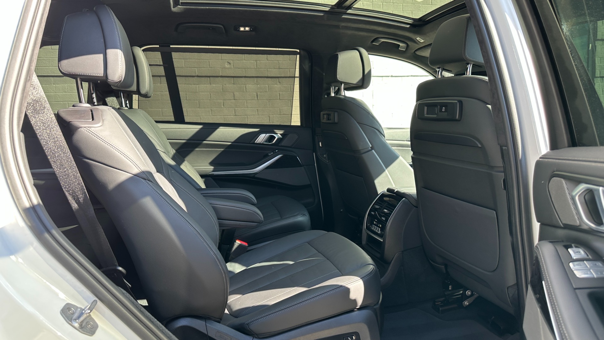Used 2020 BMW X7 xDrive40i / M SPORT / PREMIUM / COLD WEATHER / PARKING ASSIST / CAPTAIN CHA for sale $62,995 at Formula Imports in Charlotte NC 28227 31