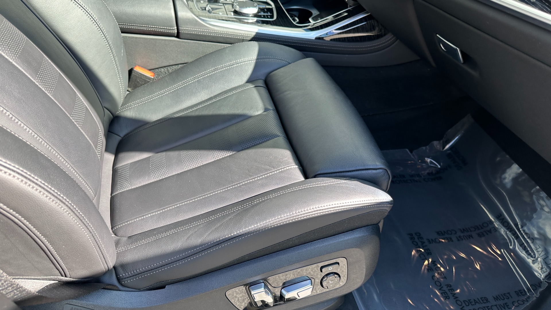 Used 2020 BMW X7 xDrive40i / M SPORT / PREMIUM / COLD WEATHER / PARKING ASSIST / CAPTAIN CHA for sale $62,995 at Formula Imports in Charlotte NC 28227 41