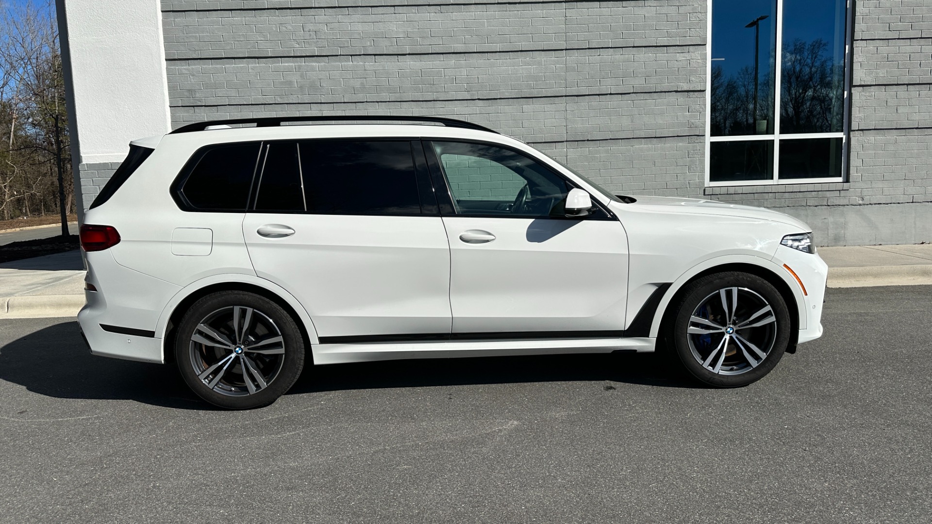 Used 2020 BMW X7 xDrive40i / M SPORT / PREMIUM / COLD WEATHER / PARKING ASSIST / CAPTAIN CHA for sale $62,995 at Formula Imports in Charlotte NC 28227 6