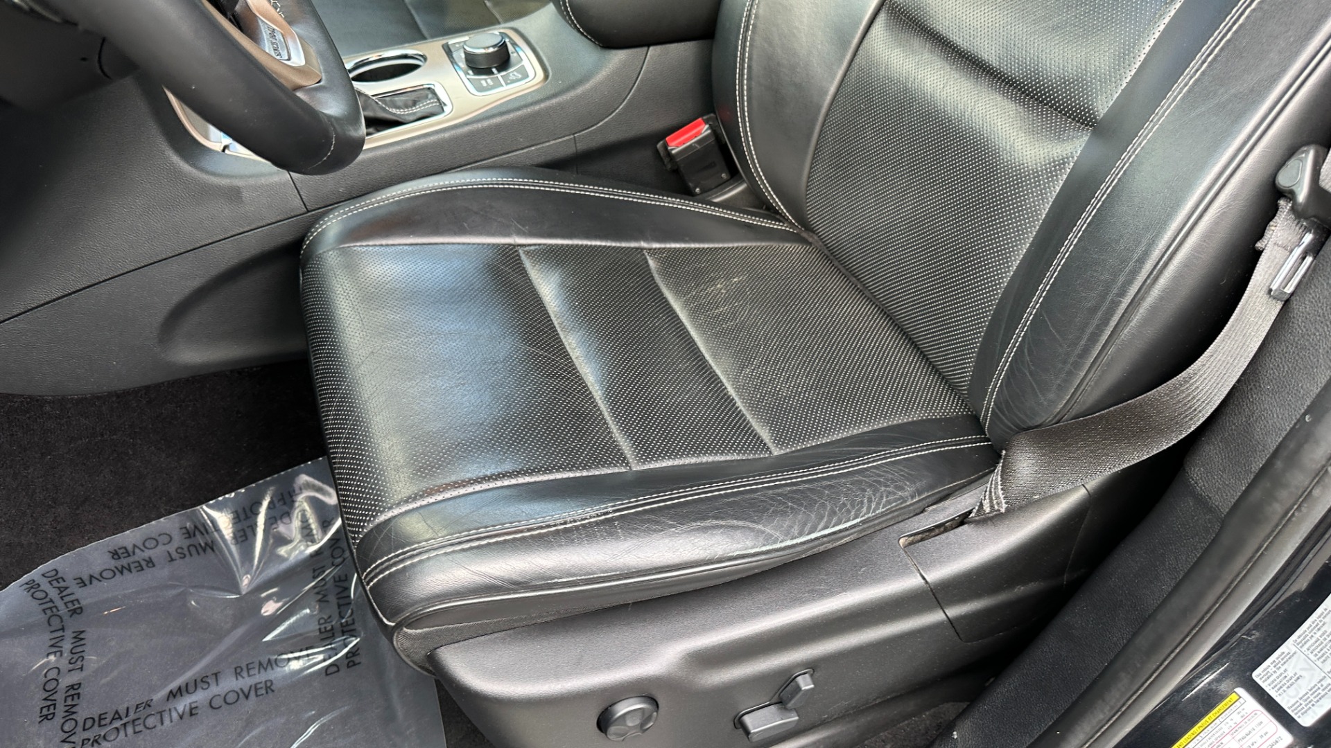 Used 2016 Jeep Grand Cherokee OVERLAND / 5.7L V8 ENGINE / 4WD / HARMAN KARDON for sale $24,495 at Formula Imports in Charlotte NC 28227 14