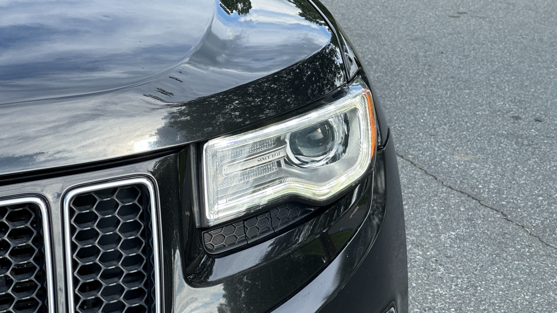 Used 2016 Jeep Grand Cherokee OVERLAND / 5.7L V8 ENGINE / 4WD / HARMAN KARDON for sale $24,495 at Formula Imports in Charlotte NC 28227 40