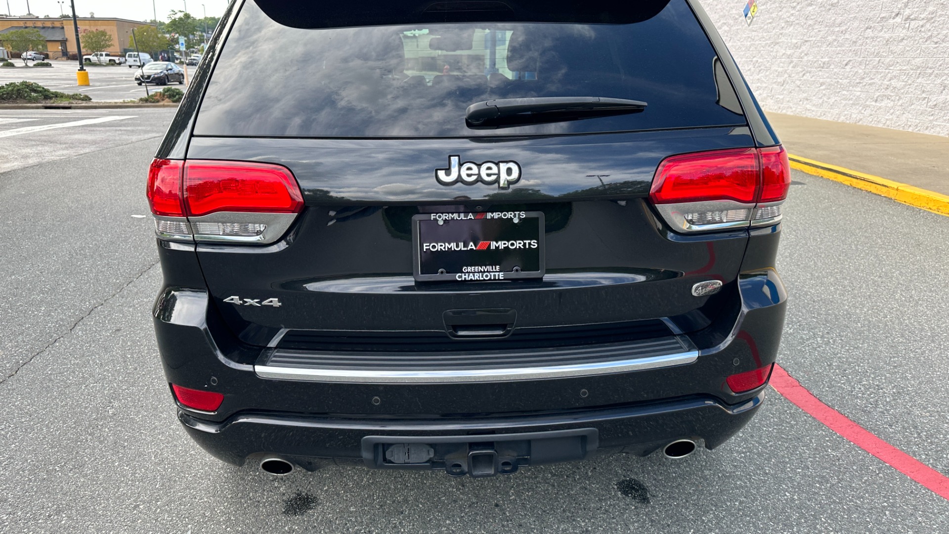 Used 2016 Jeep Grand Cherokee OVERLAND / 5.7L V8 ENGINE / 4WD / HARMAN KARDON for sale $24,495 at Formula Imports in Charlotte NC 28227 9