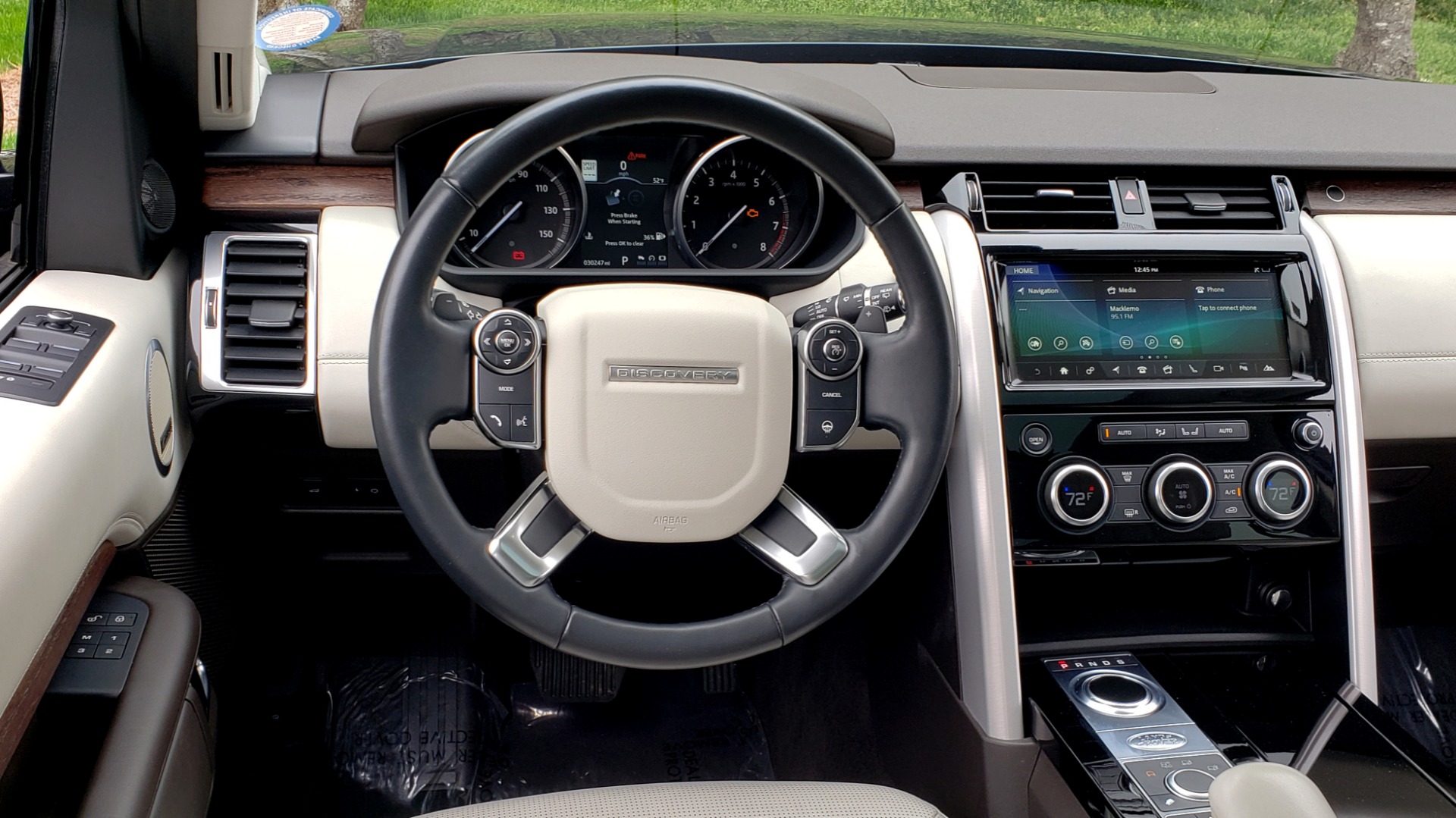 Used 2017 Land Rover DISCOVERY HSE LUXURY / 4WD / NAV / VISION ASST / DRIVE PKG / MERIDIAN for sale Sold at Formula Imports in Charlotte NC 28227 49