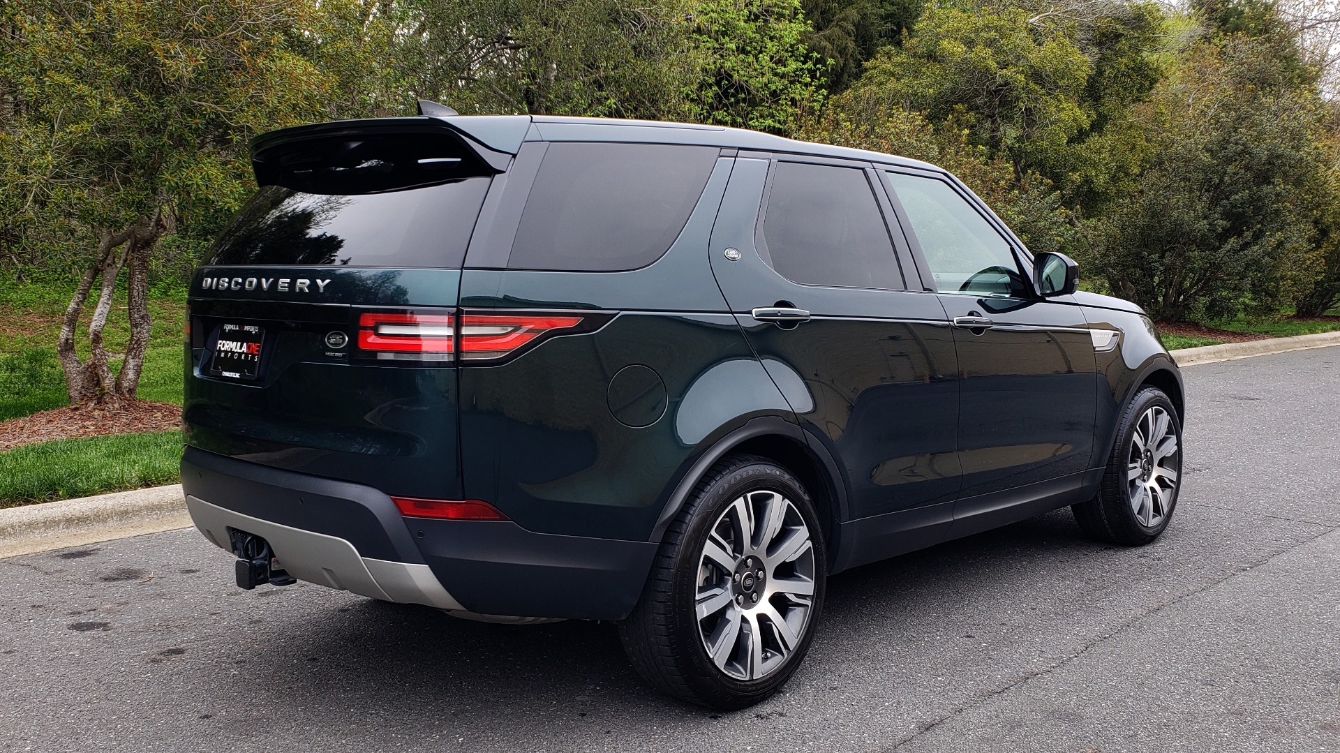 Used 2017 Land Rover DISCOVERY HSE LUXURY / 4WD / NAV / VISION ASST / DRIVE PKG / MERIDIAN for sale Sold at Formula Imports in Charlotte NC 28227 7