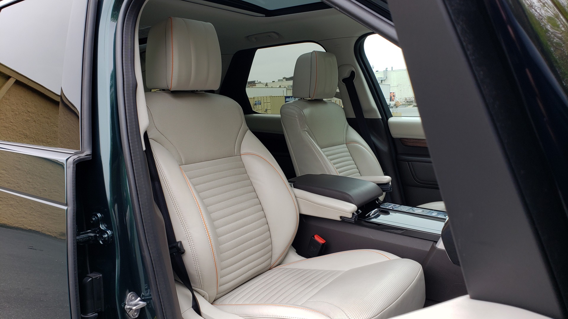 Used 2017 Land Rover DISCOVERY HSE LUXURY / 4WD / NAV / VISION ASST / DRIVE PKG / MERIDIAN for sale Sold at Formula Imports in Charlotte NC 28227 79