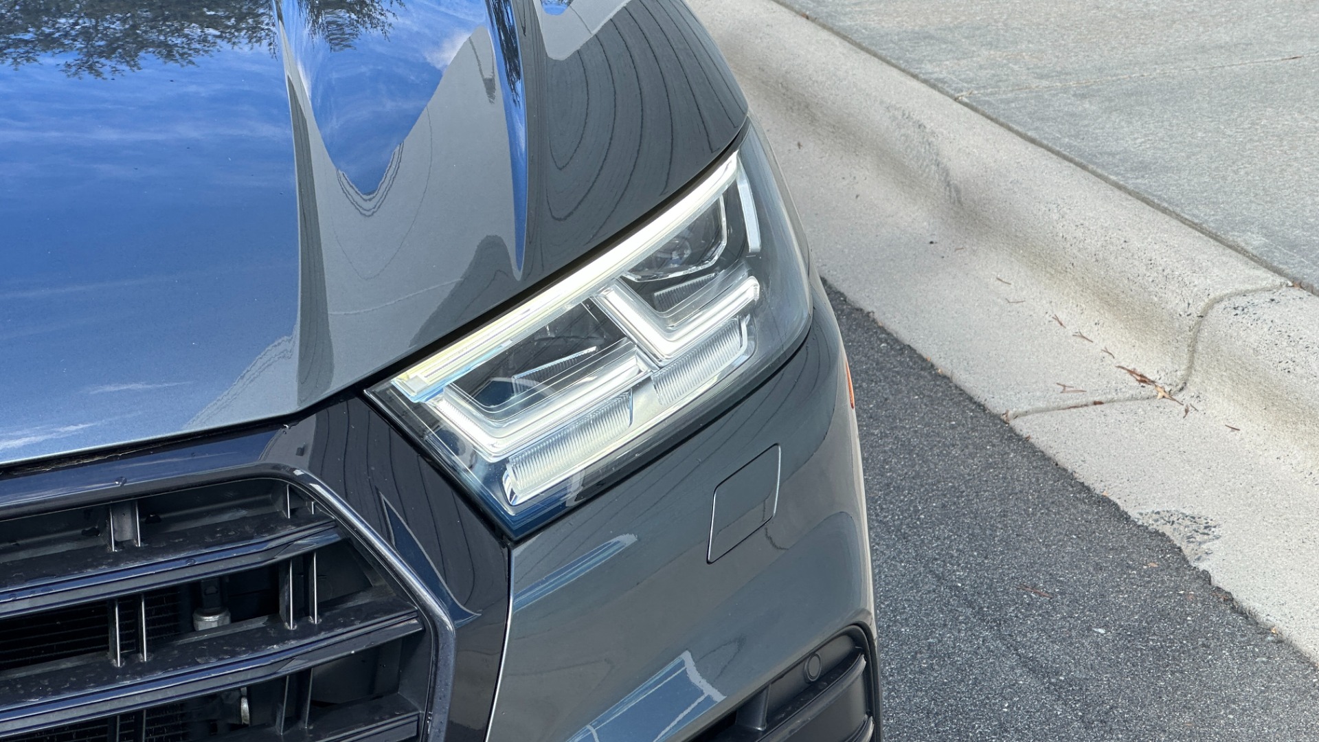 Used 2019 Audi SQ5 PREMIUM PLUS / BLACK OPTIC / S SPORT / CARBON FIBER / B&O SOUND for sale Sold at Formula Imports in Charlotte NC 28227 11