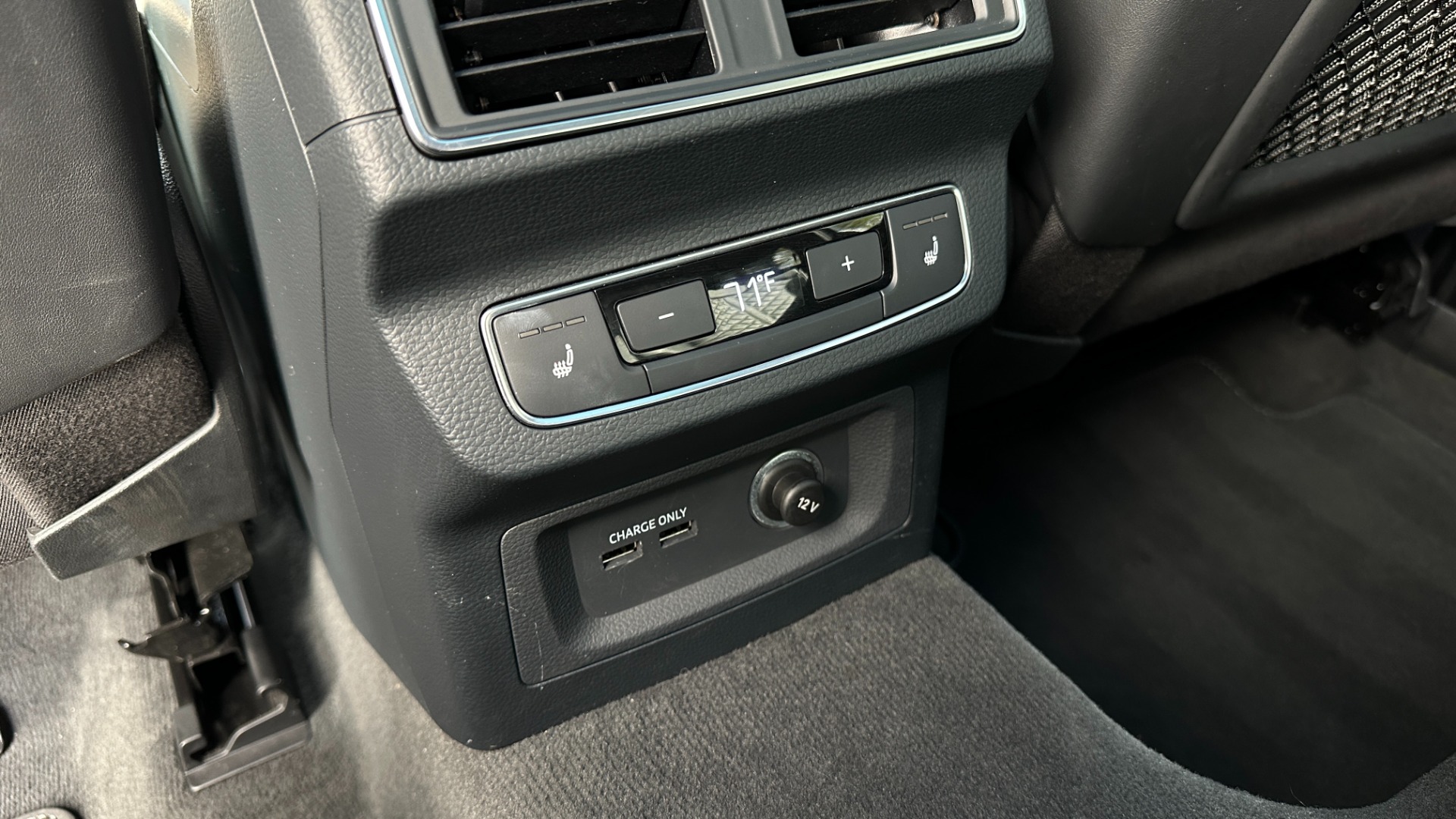 Used 2019 Audi SQ5 PREMIUM PLUS / BLACK OPTIC / S SPORT / CARBON FIBER / B&O SOUND for sale Sold at Formula Imports in Charlotte NC 28227 28