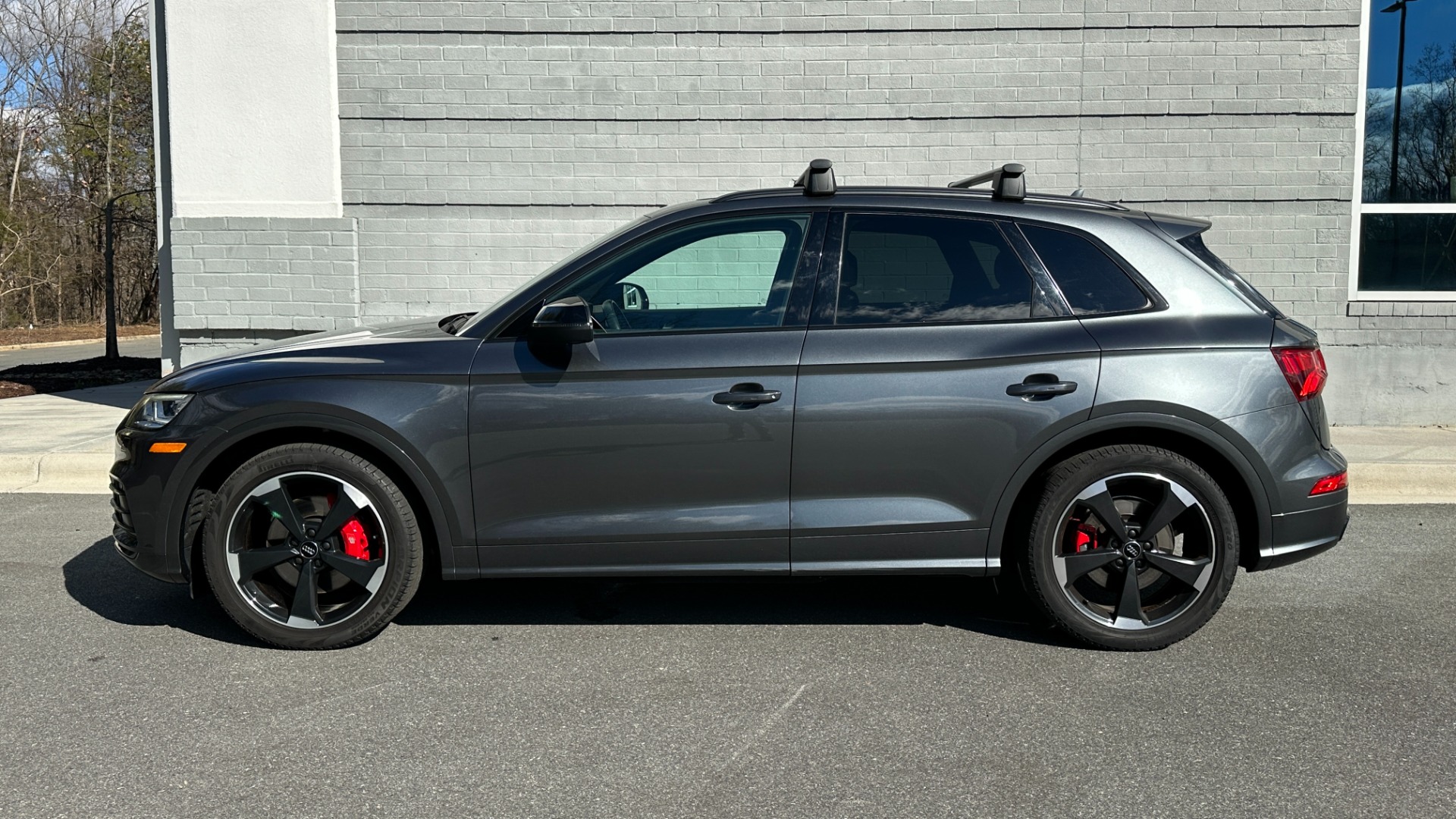 Used 2019 Audi SQ5 PREMIUM PLUS / BLACK OPTIC / S SPORT / CARBON FIBER / B&O SOUND for sale Sold at Formula Imports in Charlotte NC 28227 3