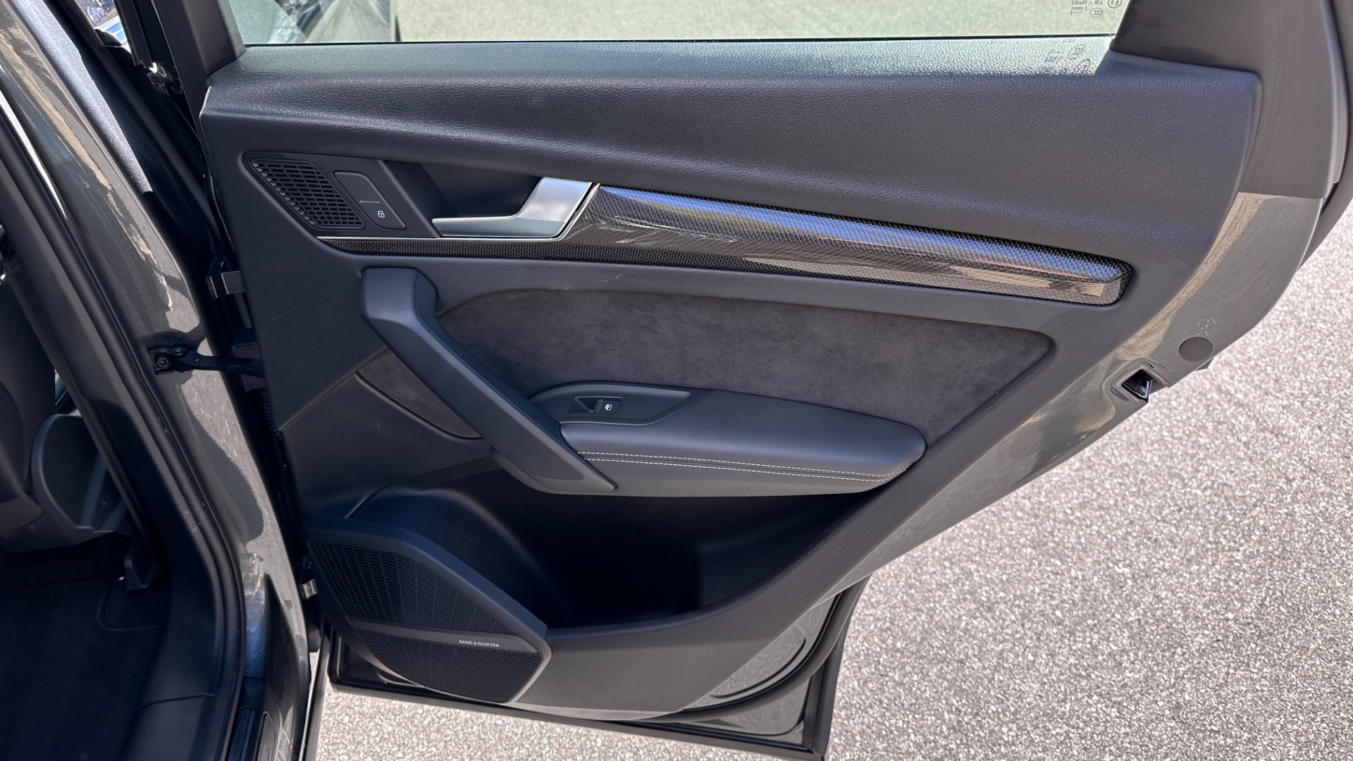 Used 2019 Audi SQ5 PREMIUM PLUS / BLACK OPTIC / S SPORT / CARBON FIBER / B&O SOUND for sale Sold at Formula Imports in Charlotte NC 28227 30