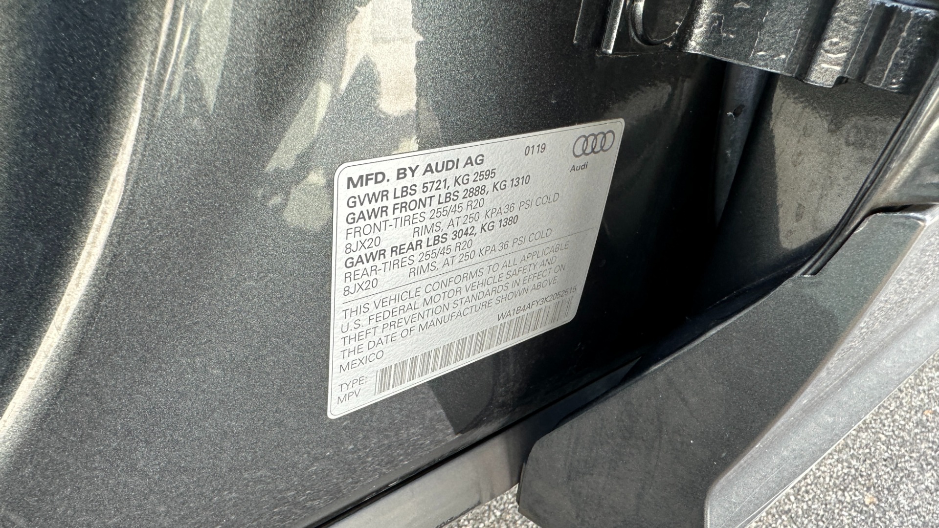 Used 2019 Audi SQ5 PREMIUM PLUS / BLACK OPTIC / S SPORT / CARBON FIBER / B&O SOUND for sale $41,995 at Formula Imports in Charlotte NC 28227 38