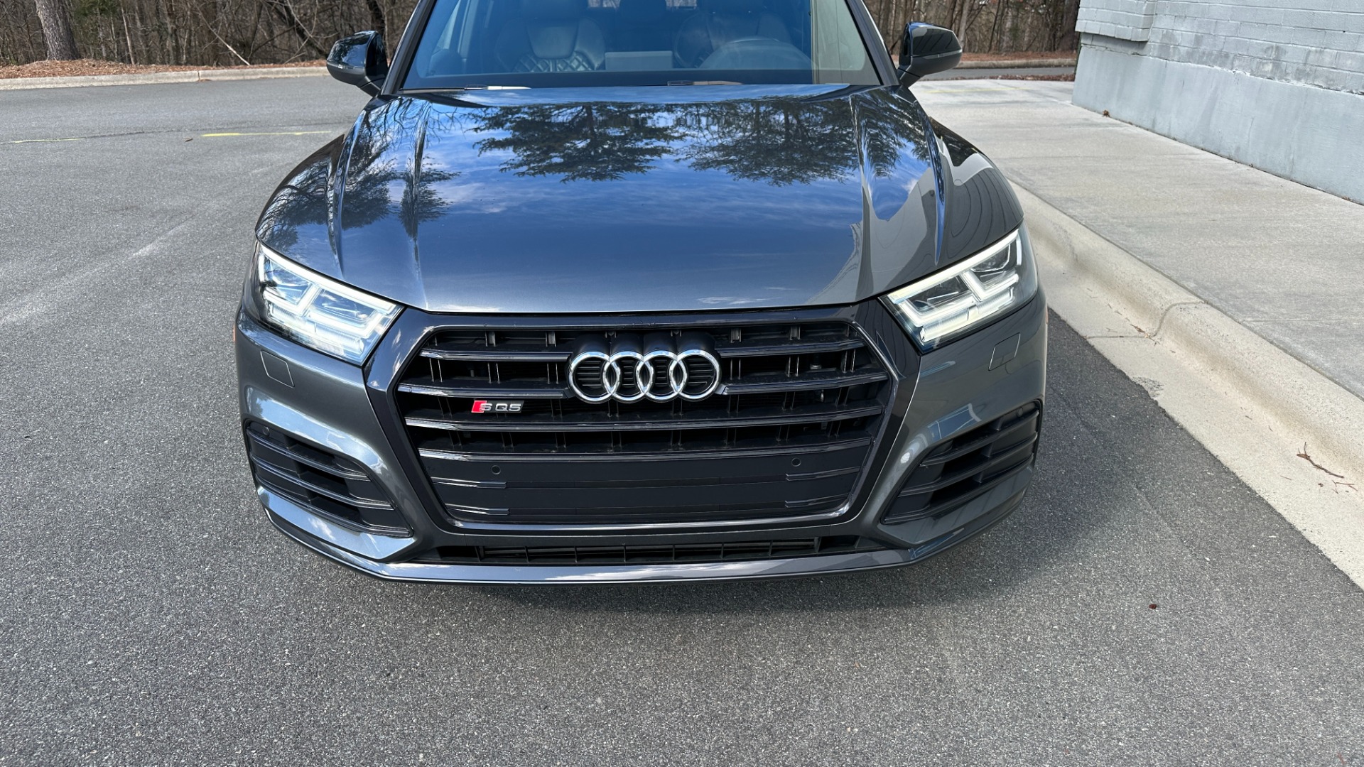 Used 2019 Audi SQ5 PREMIUM PLUS / BLACK OPTIC / S SPORT / CARBON FIBER / B&O SOUND for sale $41,995 at Formula Imports in Charlotte NC 28227 4