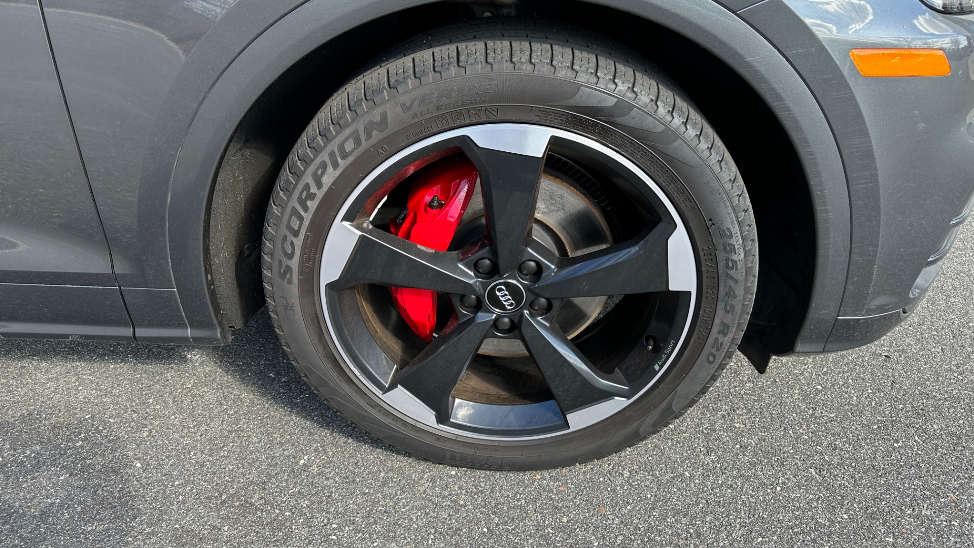 Used 2019 Audi SQ5 PREMIUM PLUS / BLACK OPTIC / S SPORT / CARBON FIBER / B&O SOUND for sale Sold at Formula Imports in Charlotte NC 28227 41