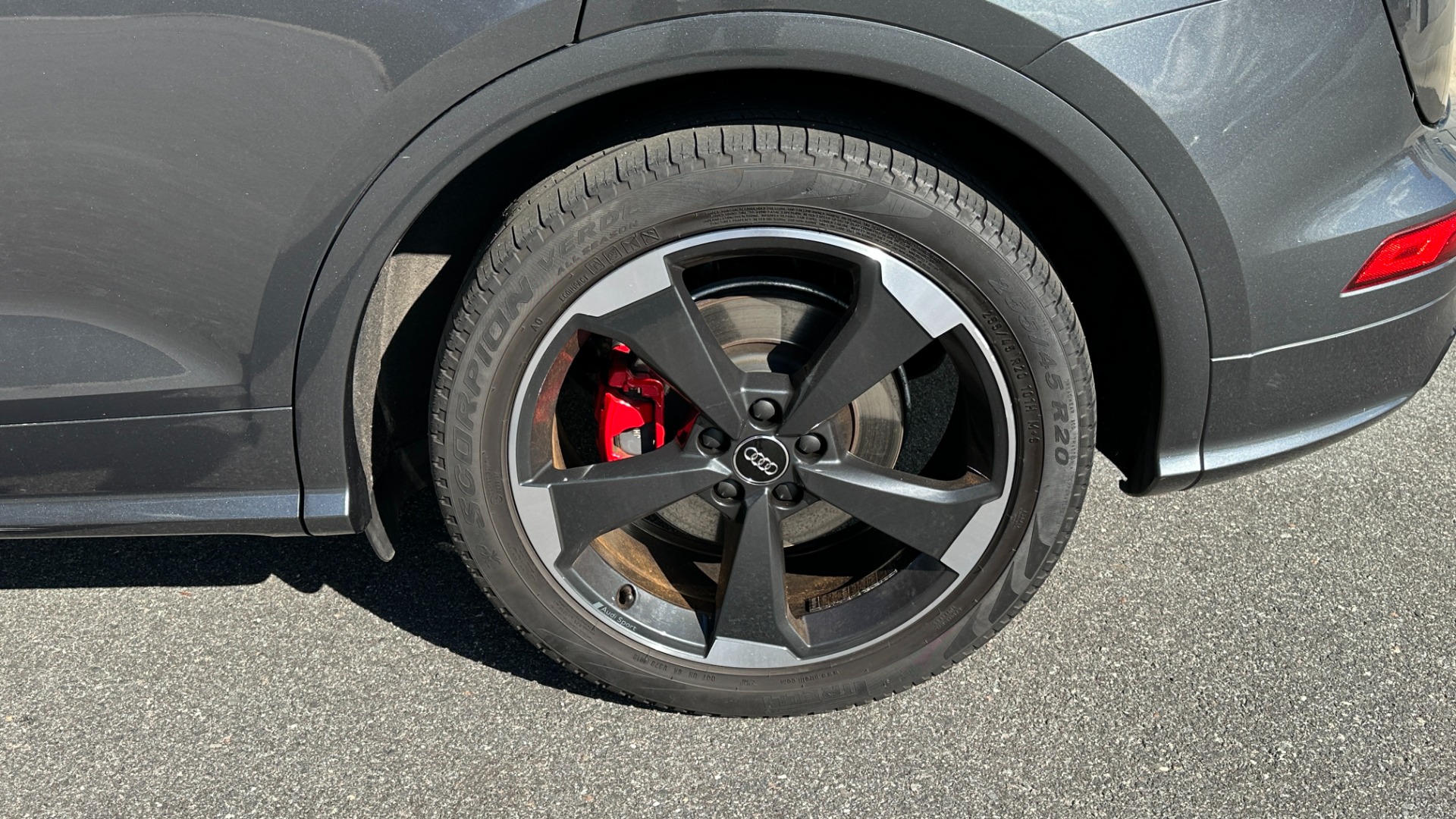 Used 2019 Audi SQ5 PREMIUM PLUS / BLACK OPTIC / S SPORT / CARBON FIBER / B&O SOUND for sale Sold at Formula Imports in Charlotte NC 28227 43