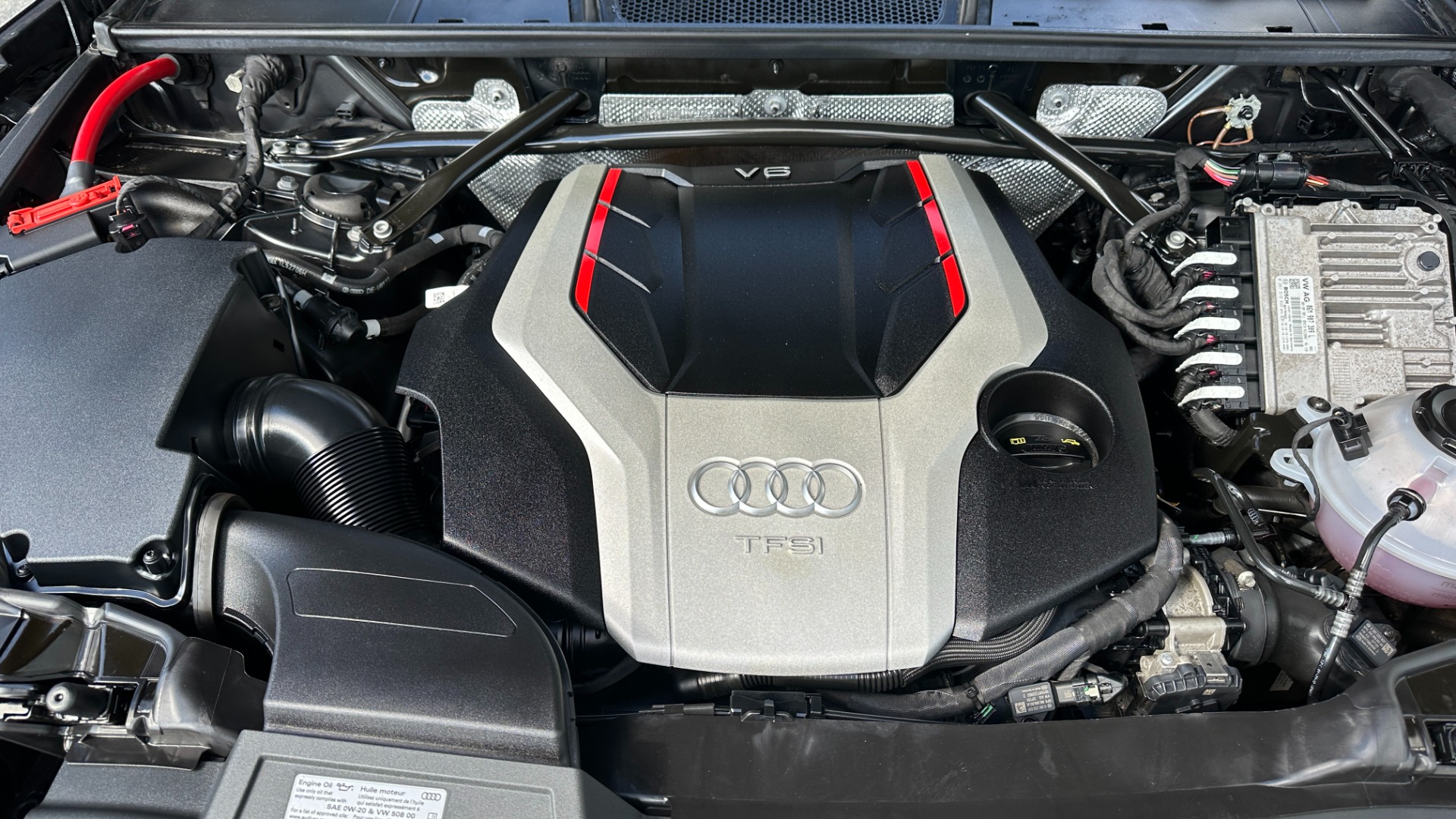 Used 2019 Audi SQ5 PREMIUM PLUS / BLACK OPTIC / S SPORT / CARBON FIBER / B&O SOUND for sale Sold at Formula Imports in Charlotte NC 28227 9
