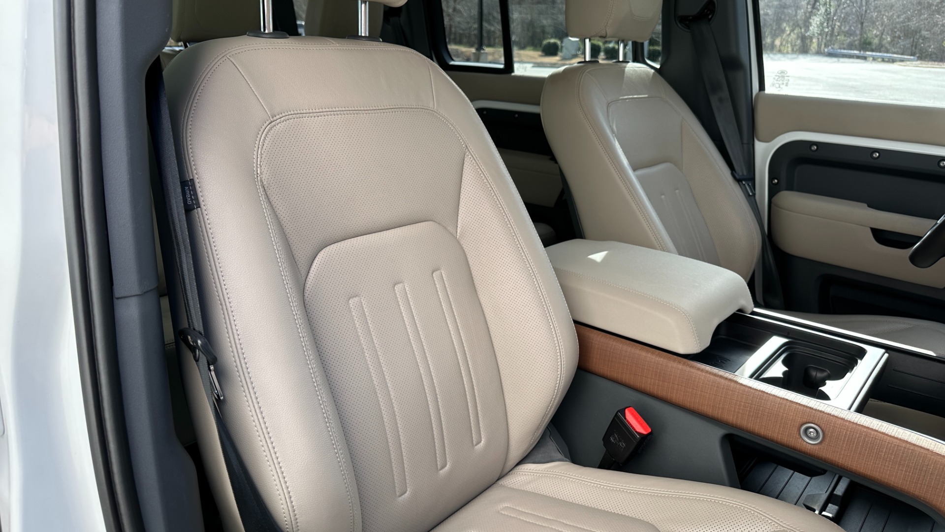Used 2021 Land Rover Defender S / 3 ROW SEATING / COLD CLIMATE PKG / CONVENIENCE / PANORAMIC ROOF for sale Sold at Formula Imports in Charlotte NC 28227 13