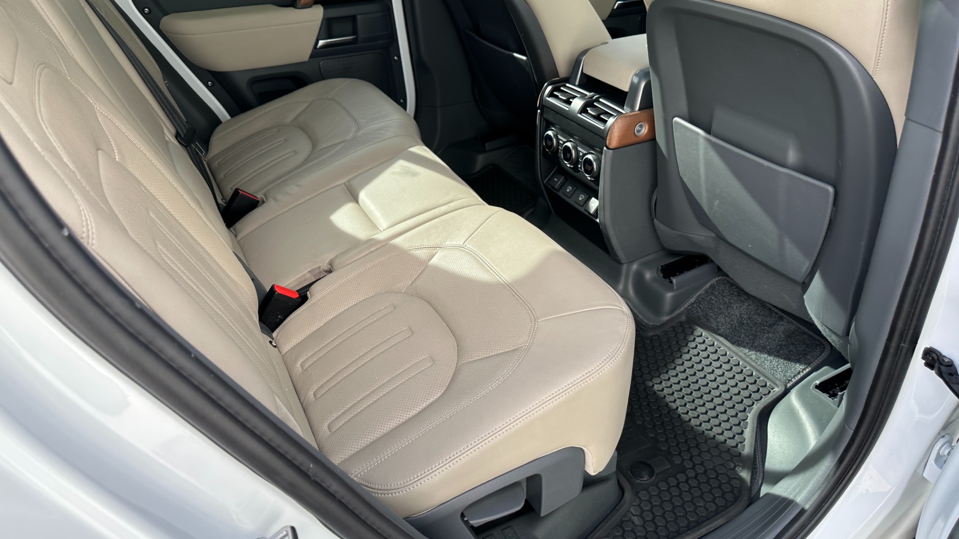 Used 2021 Land Rover Defender S / 3 ROW SEATING / COLD CLIMATE PKG / CONVENIENCE / PANORAMIC ROOF for sale Sold at Formula Imports in Charlotte NC 28227 20