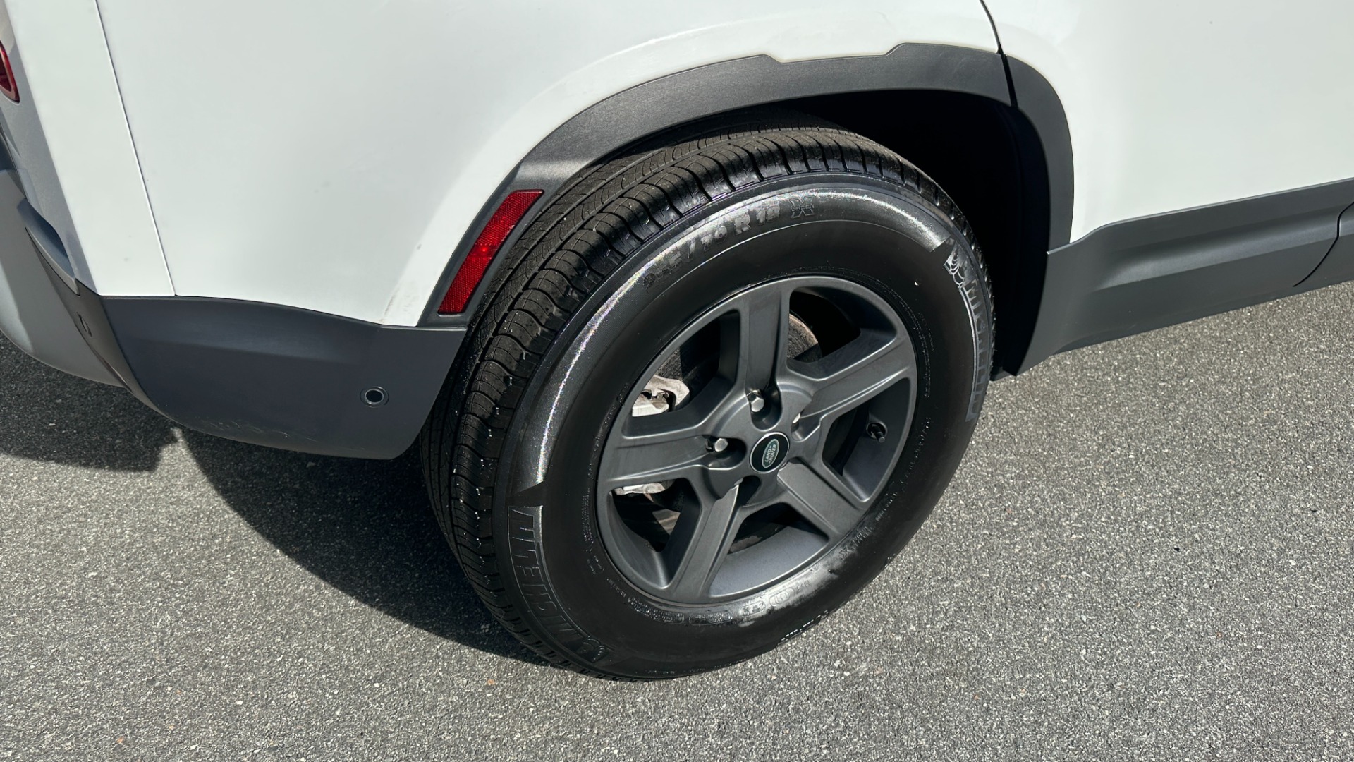 Used 2021 Land Rover Defender S / 3 ROW SEATING / COLD CLIMATE PKG / CONVENIENCE / PANORAMIC ROOF for sale Sold at Formula Imports in Charlotte NC 28227 49