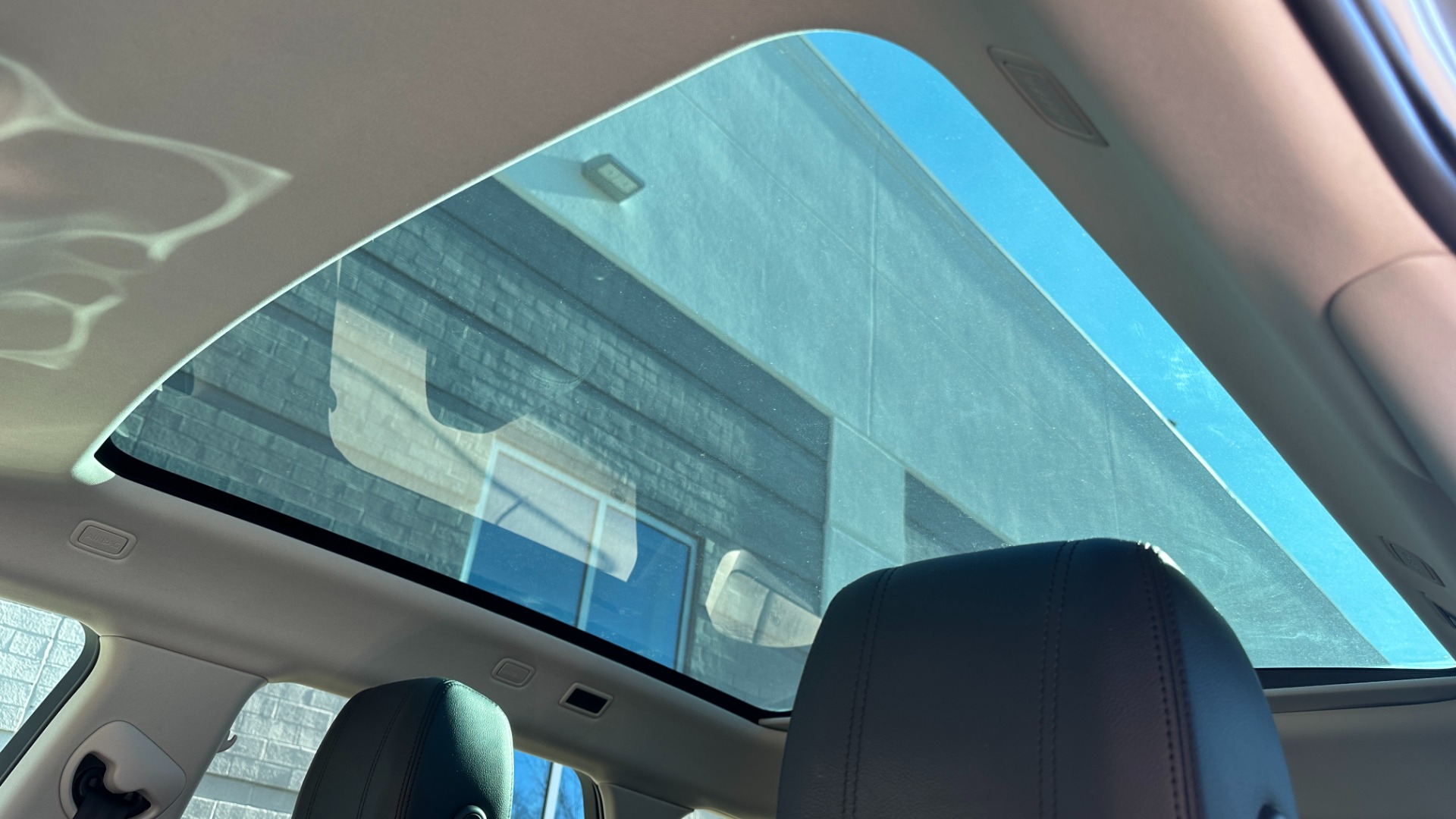 Used 2020 Land Rover Range Rover Evoque S / DRIVE PACK / PANORAMIC ROOF / 20IN WHEELS / MERIDIAN SOUND for sale Sold at Formula Imports in Charlotte NC 28227 15