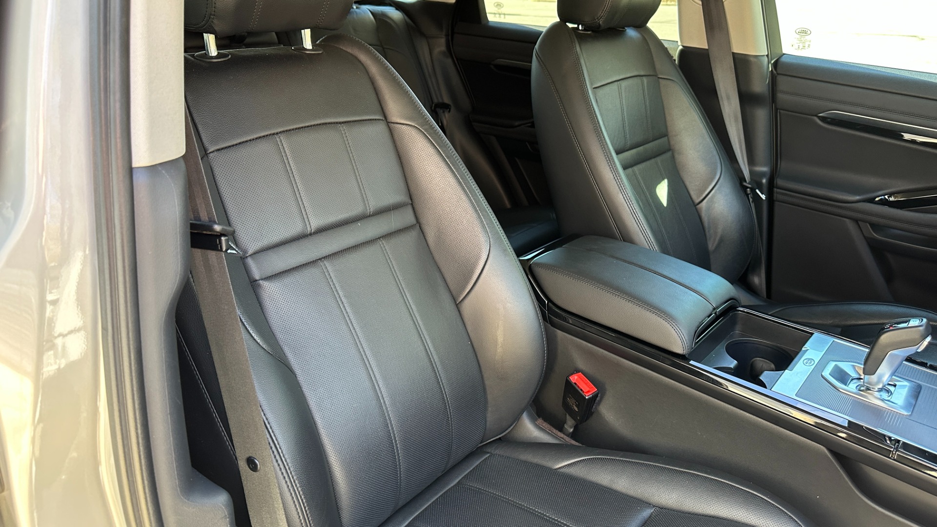 Used 2020 Land Rover Range Rover Evoque S / DRIVE PACK / PANORAMIC ROOF / 20IN WHEELS / MERIDIAN SOUND for sale Sold at Formula Imports in Charlotte NC 28227 23