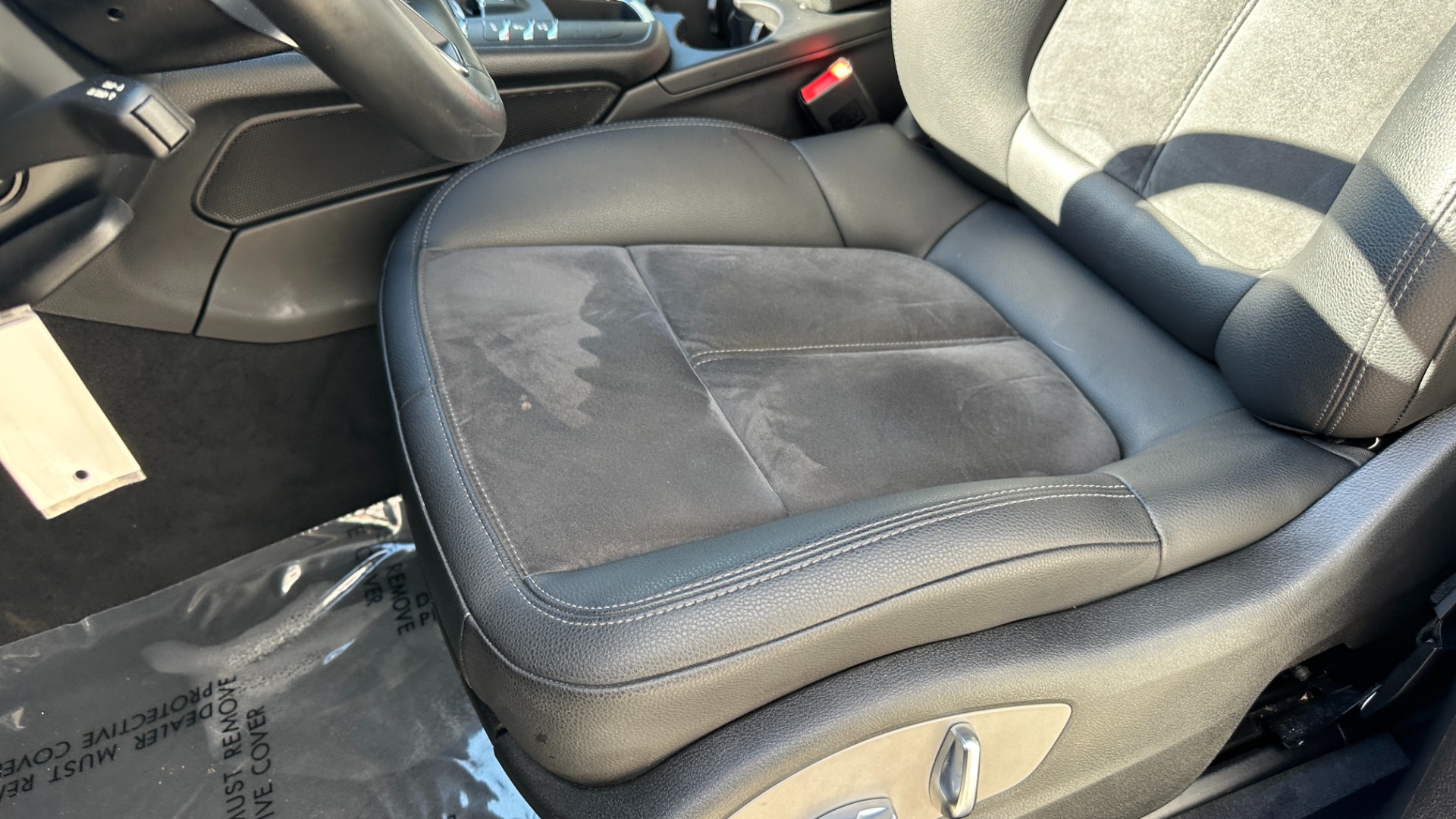 Used 2020 Porsche Macan PREMIUM PACKAGE / GLOSS BLACK TRIM / LANE ASSIST / 18IN MACAN S WHEELS for sale Sold at Formula Imports in Charlotte NC 28227 11