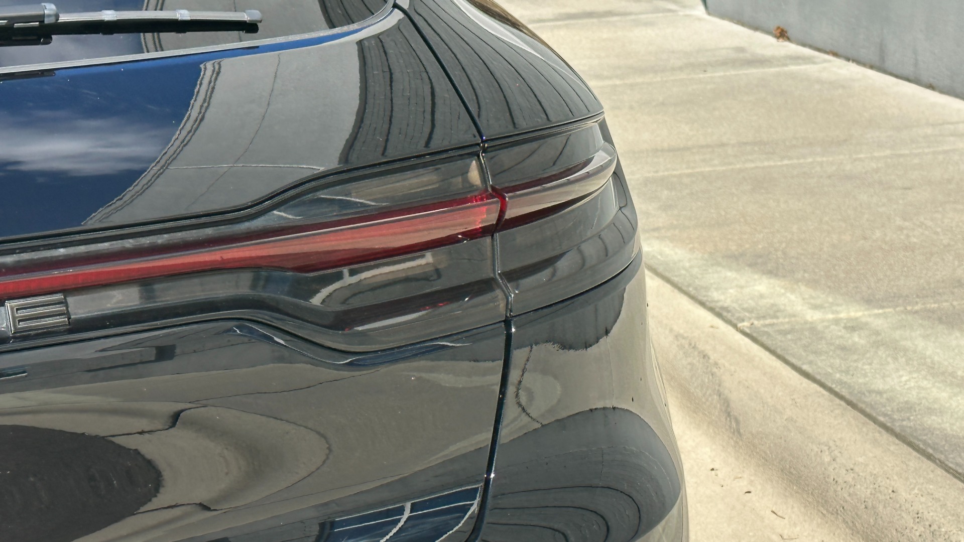 Used 2020 Porsche Macan PREMIUM PACKAGE / GLOSS BLACK TRIM / LANE ASSIST / 18IN MACAN S WHEELS for sale Sold at Formula Imports in Charlotte NC 28227 36