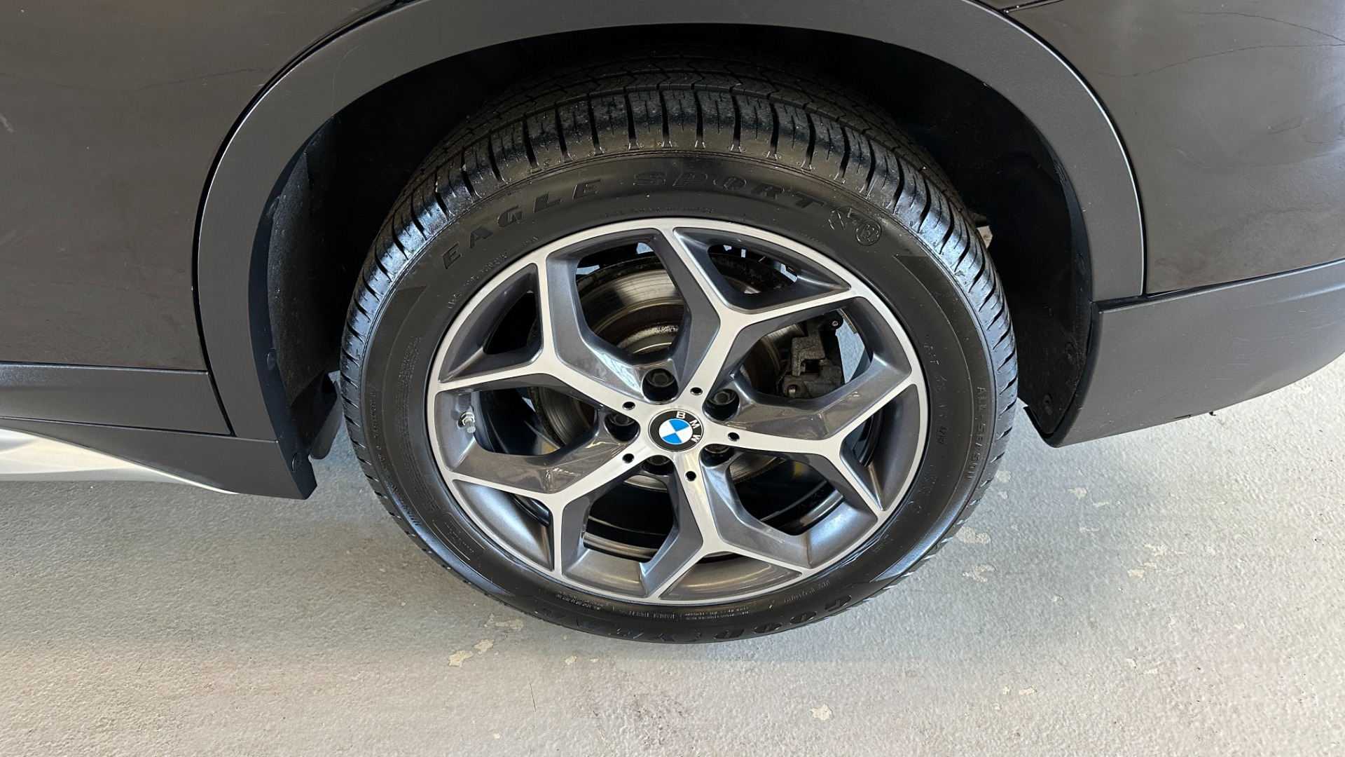 Used 2019 BMW X1 xDrive28i / CONVENEINCE PACKAGE / AMBIENT LIGHTING / PANORAMIC ROOF for sale $28,595 at Formula Imports in Charlotte NC 28227 18