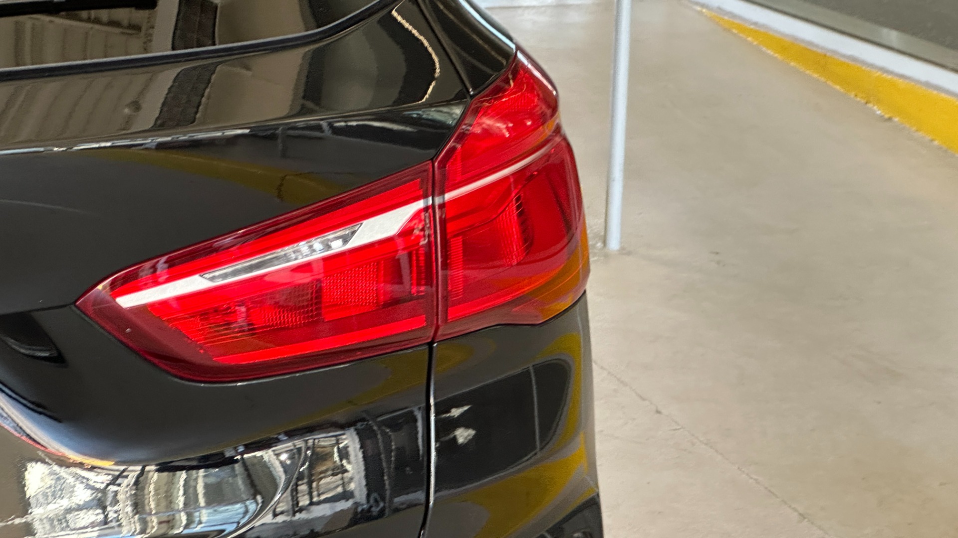Used 2019 BMW X1 xDrive28i / CONVENEINCE PACKAGE / AMBIENT LIGHTING / PANORAMIC ROOF for sale $28,595 at Formula Imports in Charlotte NC 28227 20