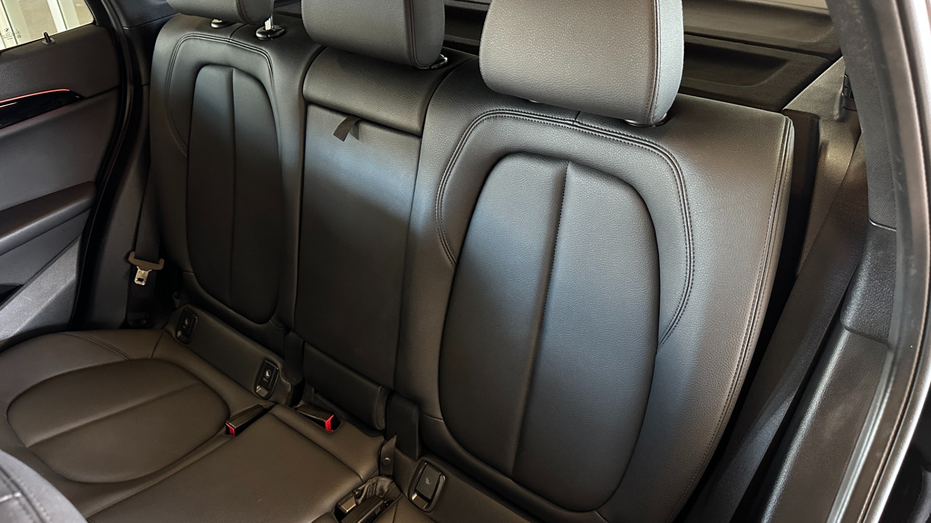 Used 2019 BMW X1 xDrive28i / CONVENEINCE PACKAGE / AMBIENT LIGHTING / PANORAMIC ROOF for sale $28,595 at Formula Imports in Charlotte NC 28227 29