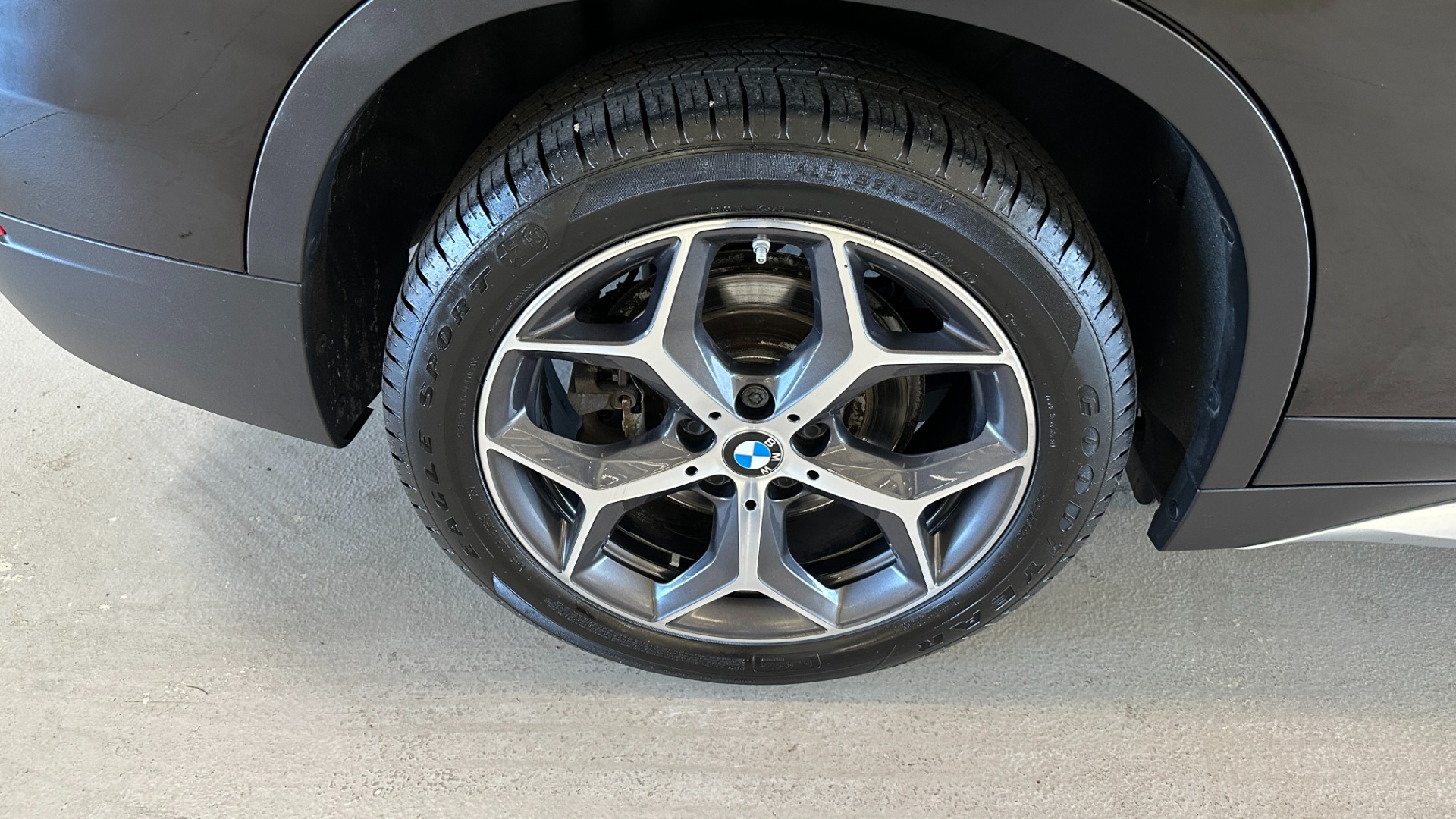 Used 2019 BMW X1 xDrive28i / CONVENEINCE PACKAGE / AMBIENT LIGHTING / PANORAMIC ROOF for sale $28,595 at Formula Imports in Charlotte NC 28227 44