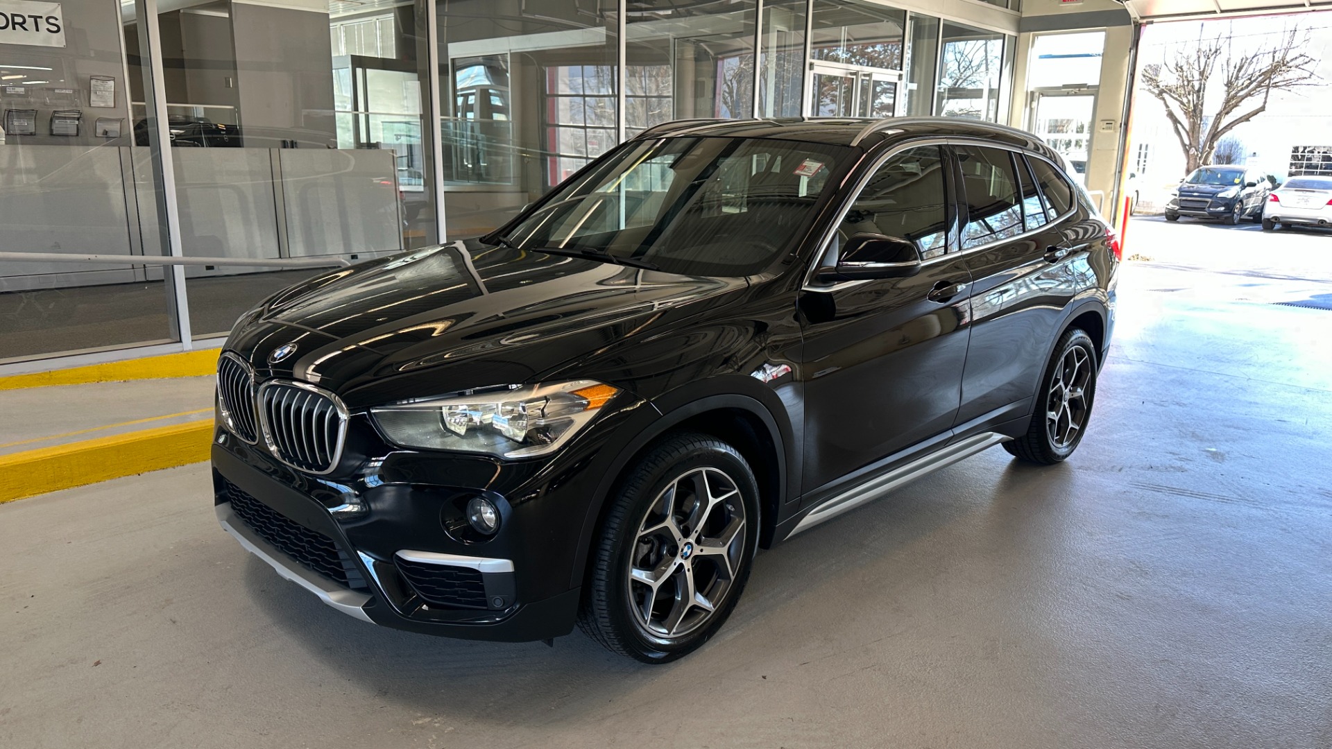 Used 2019 BMW X1 xDrive28i / CONVENEINCE PACKAGE / AMBIENT LIGHTING / PANORAMIC ROOF for sale $28,595 at Formula Imports in Charlotte NC 28227 5