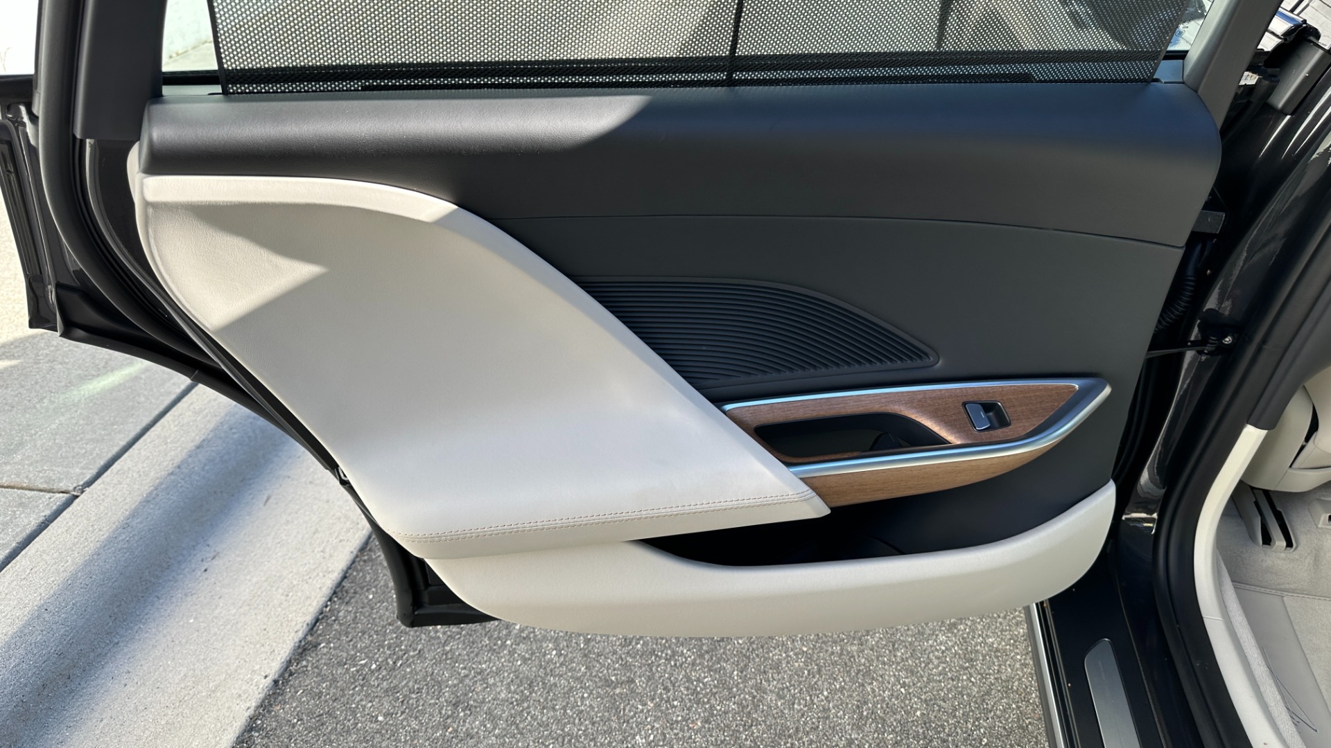 Used 2023 Lucid Air TOURING / DREAM DRIVE PRO / HIGHWAY ASSIST / SURREAL SOUND / GLASS CANOP for sale Sold at Formula Imports in Charlotte NC 28227 16