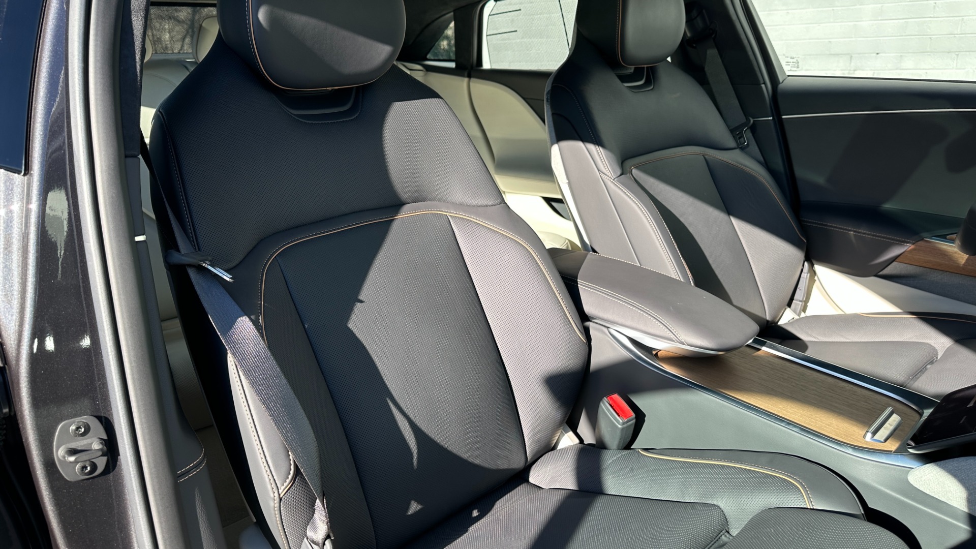 Used 2023 Lucid Air TOURING / DREAM DRIVE PRO / HIGHWAY ASSIST / SURREAL SOUND / GLASS CANOP for sale Sold at Formula Imports in Charlotte NC 28227 31