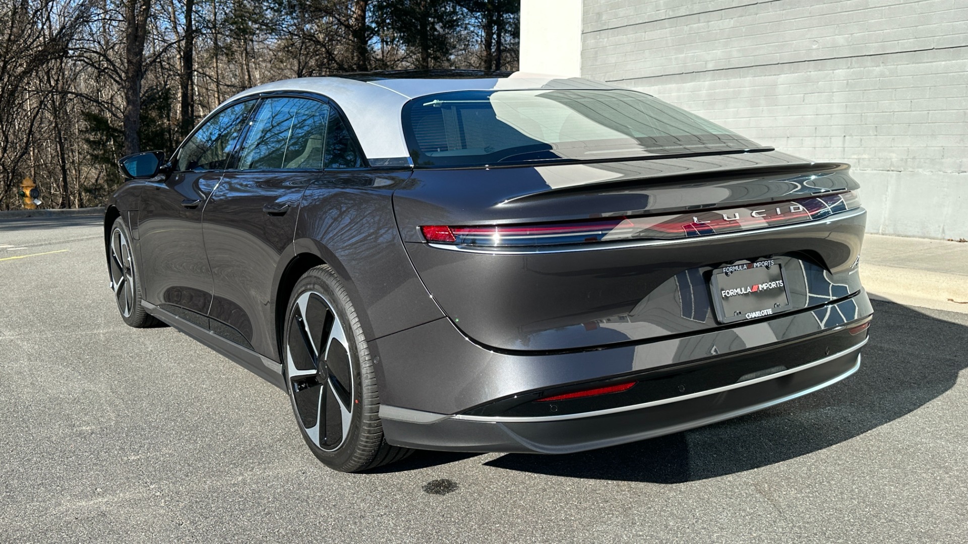 Used 2023 Lucid Air TOURING / DREAM DRIVE PRO / HIGHWAY ASSIST / SURREAL SOUND / GLASS CANOP for sale $96,999 at Formula Imports in Charlotte NC 28227 4