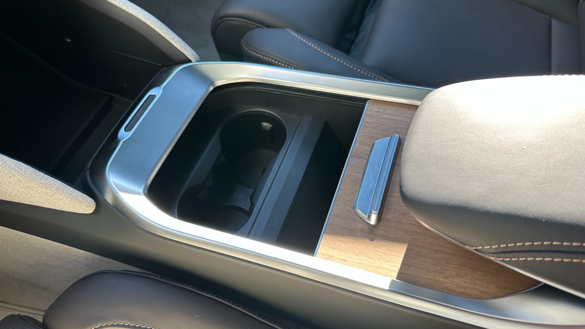 Used 2023 Lucid Air TOURING / DREAM DRIVE PRO / HIGHWAY ASSIST / SURREAL SOUND / GLASS CANOP for sale Sold at Formula Imports in Charlotte NC 28227 43
