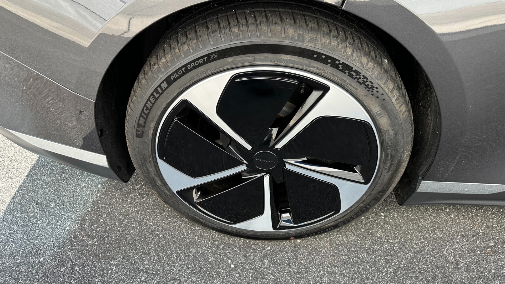Used 2023 Lucid Air TOURING / DREAM DRIVE PRO / HIGHWAY ASSIST / SURREAL SOUND / GLASS CANOP for sale Sold at Formula Imports in Charlotte NC 28227 58
