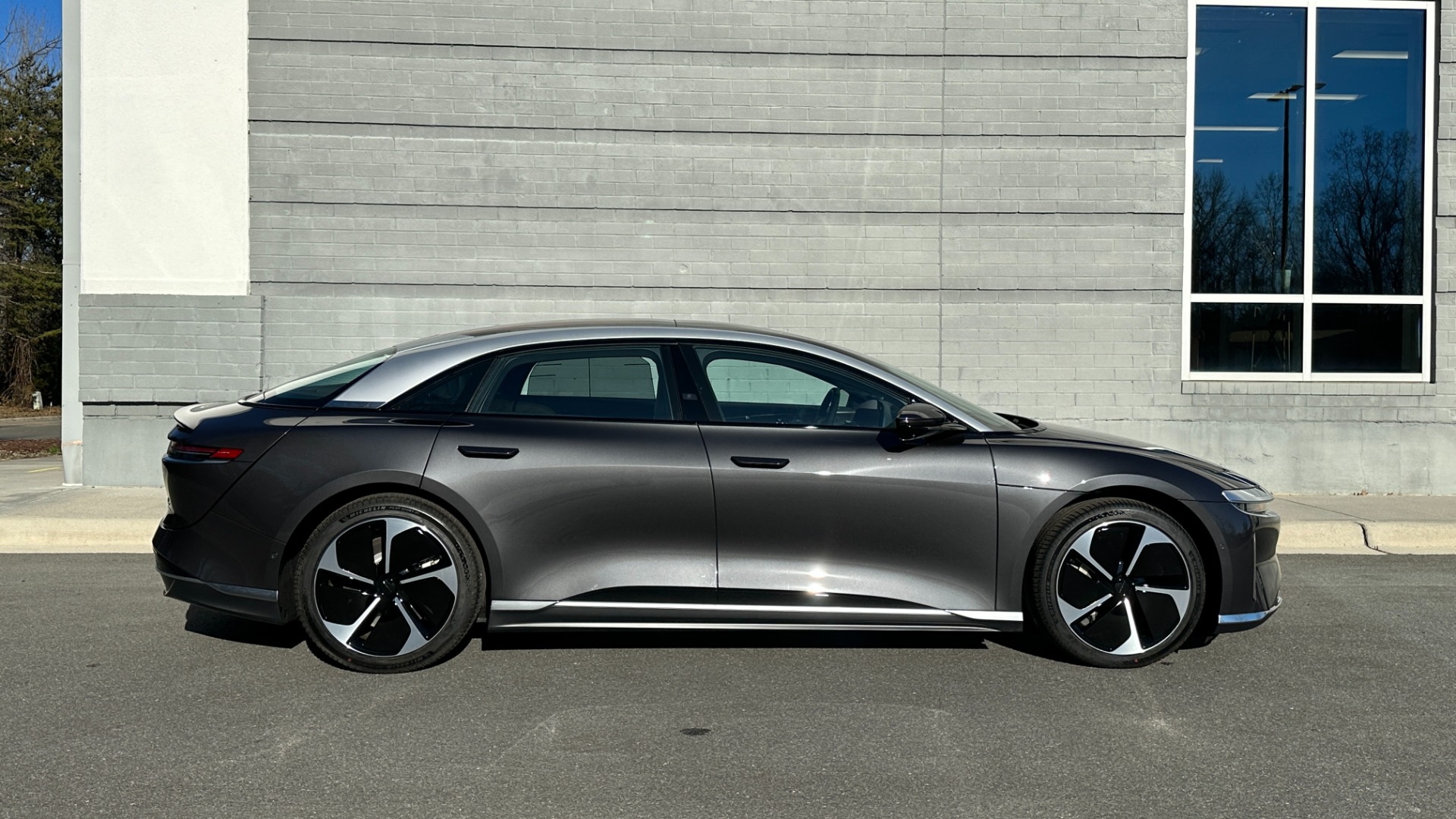 Used 2023 Lucid Air TOURING / DREAM DRIVE PRO / HIGHWAY ASSIST / SURREAL SOUND / GLASS CANOP for sale Sold at Formula Imports in Charlotte NC 28227 6