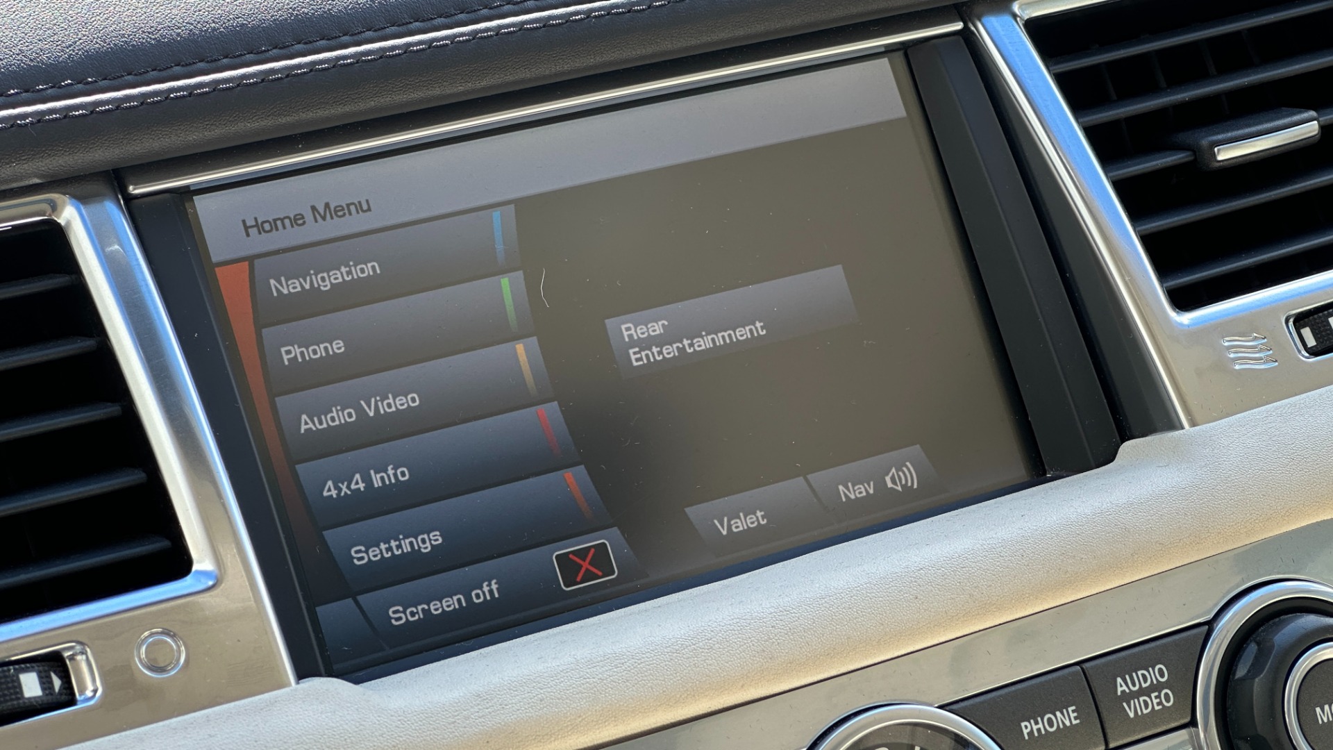 Used 2010 Land Rover Range Rover Sport HSE LUX / EXTENDED LEATHER / LUXURY INTERIOR PKG / REAR ENTERTAINMENT for sale Sold at Formula Imports in Charlotte NC 28227 18