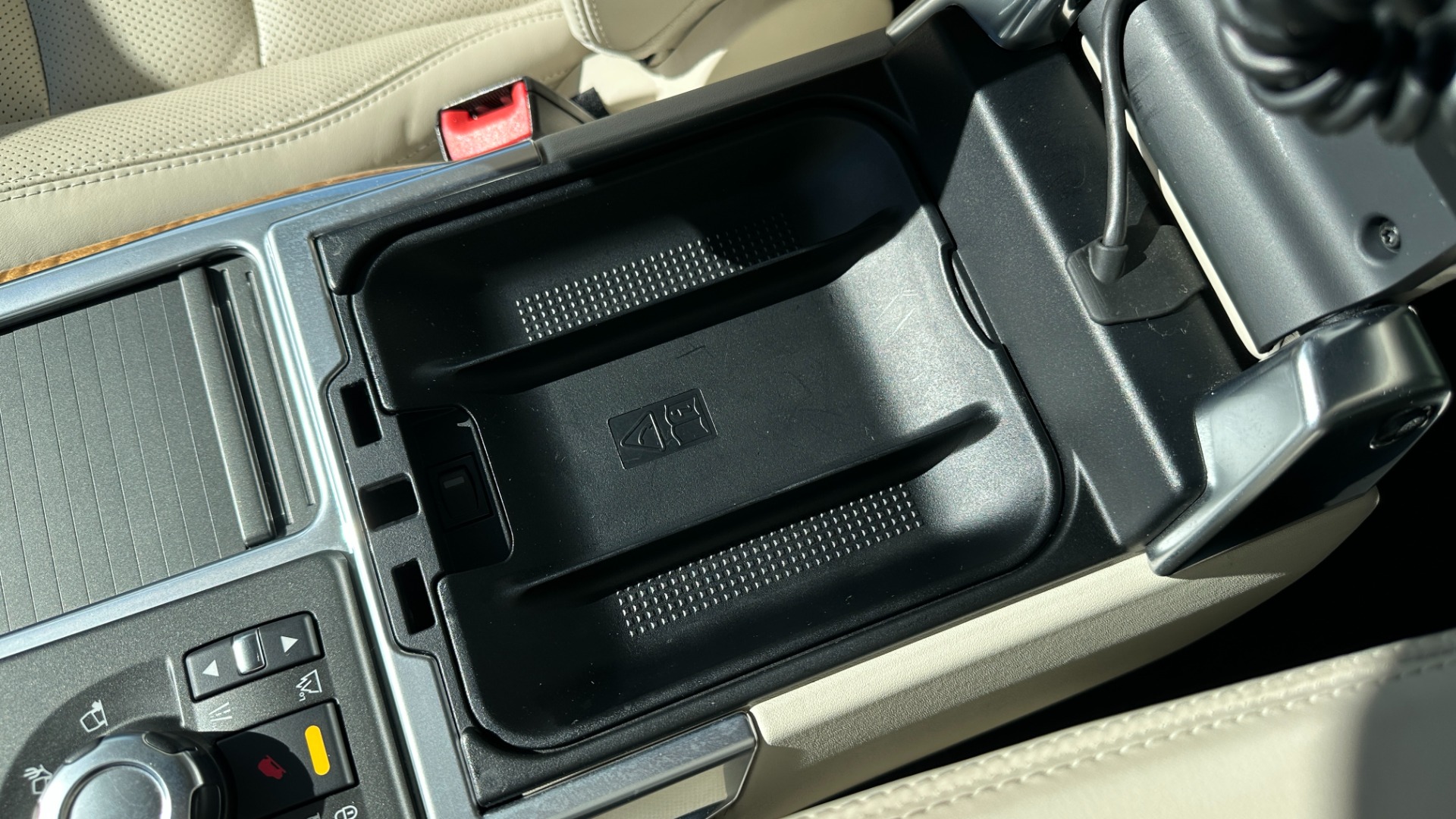 Used 2010 Land Rover Range Rover Sport HSE LUX / EXTENDED LEATHER / LUXURY INTERIOR PKG / REAR ENTERTAINMENT for sale Sold at Formula Imports in Charlotte NC 28227 23