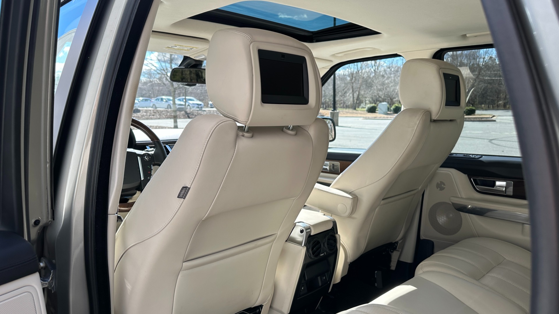 Used 2010 Land Rover Range Rover Sport HSE LUX / EXTENDED LEATHER / LUXURY INTERIOR PKG / REAR ENTERTAINMENT for sale Sold at Formula Imports in Charlotte NC 28227 25