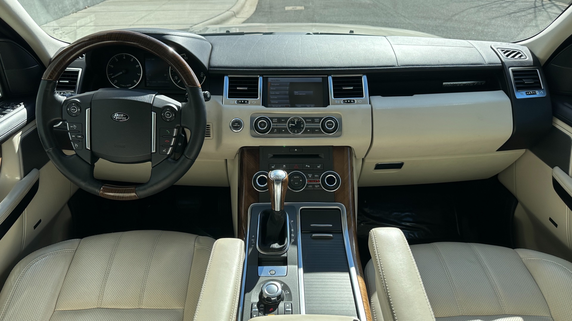 Used 2010 Land Rover Range Rover Sport HSE LUX / EXTENDED LEATHER / LUXURY INTERIOR PKG / REAR ENTERTAINMENT for sale Sold at Formula Imports in Charlotte NC 28227 29