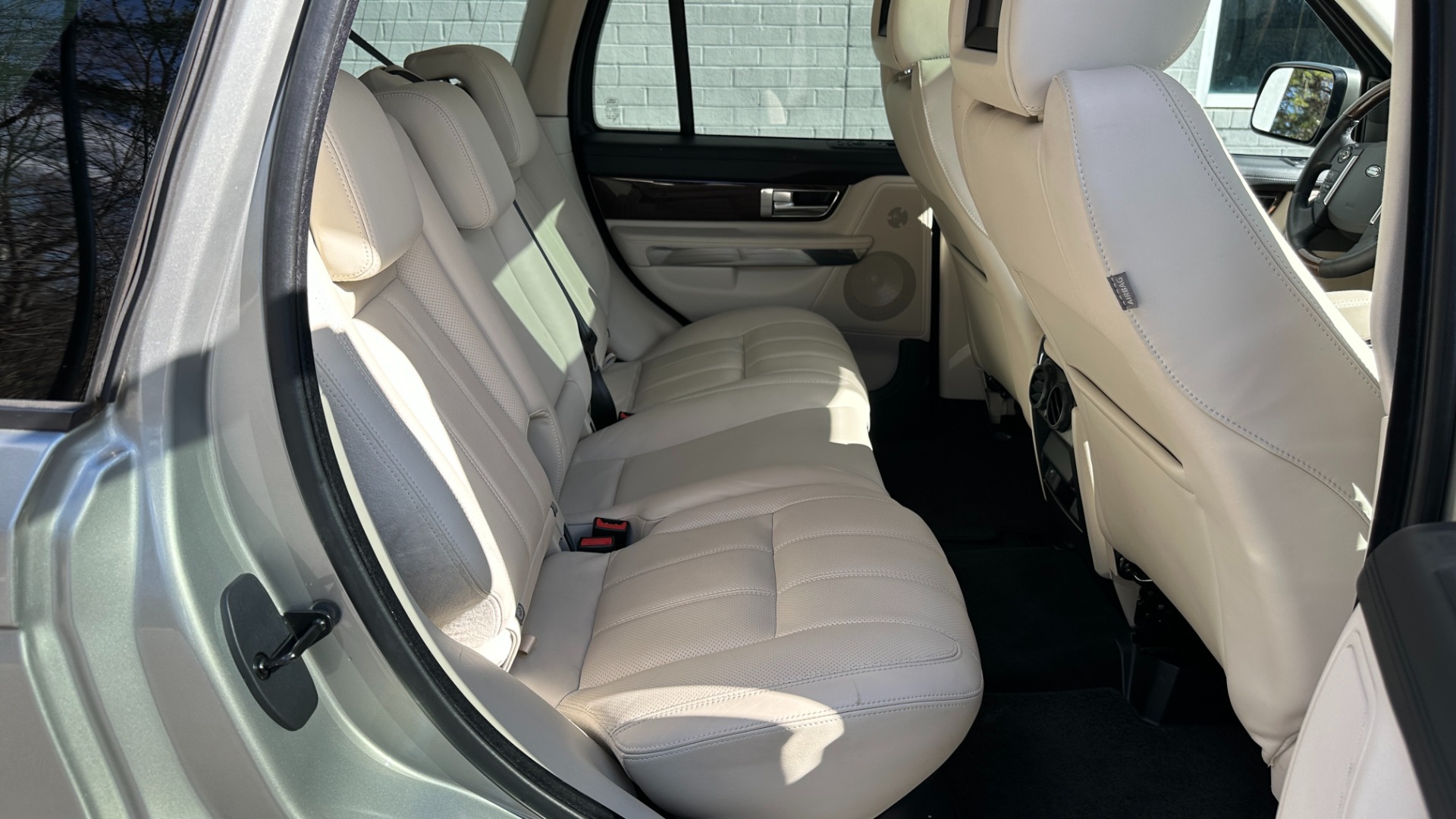 Used 2010 Land Rover Range Rover Sport HSE LUX / EXTENDED LEATHER / LUXURY INTERIOR PKG / REAR ENTERTAINMENT for sale Sold at Formula Imports in Charlotte NC 28227 34