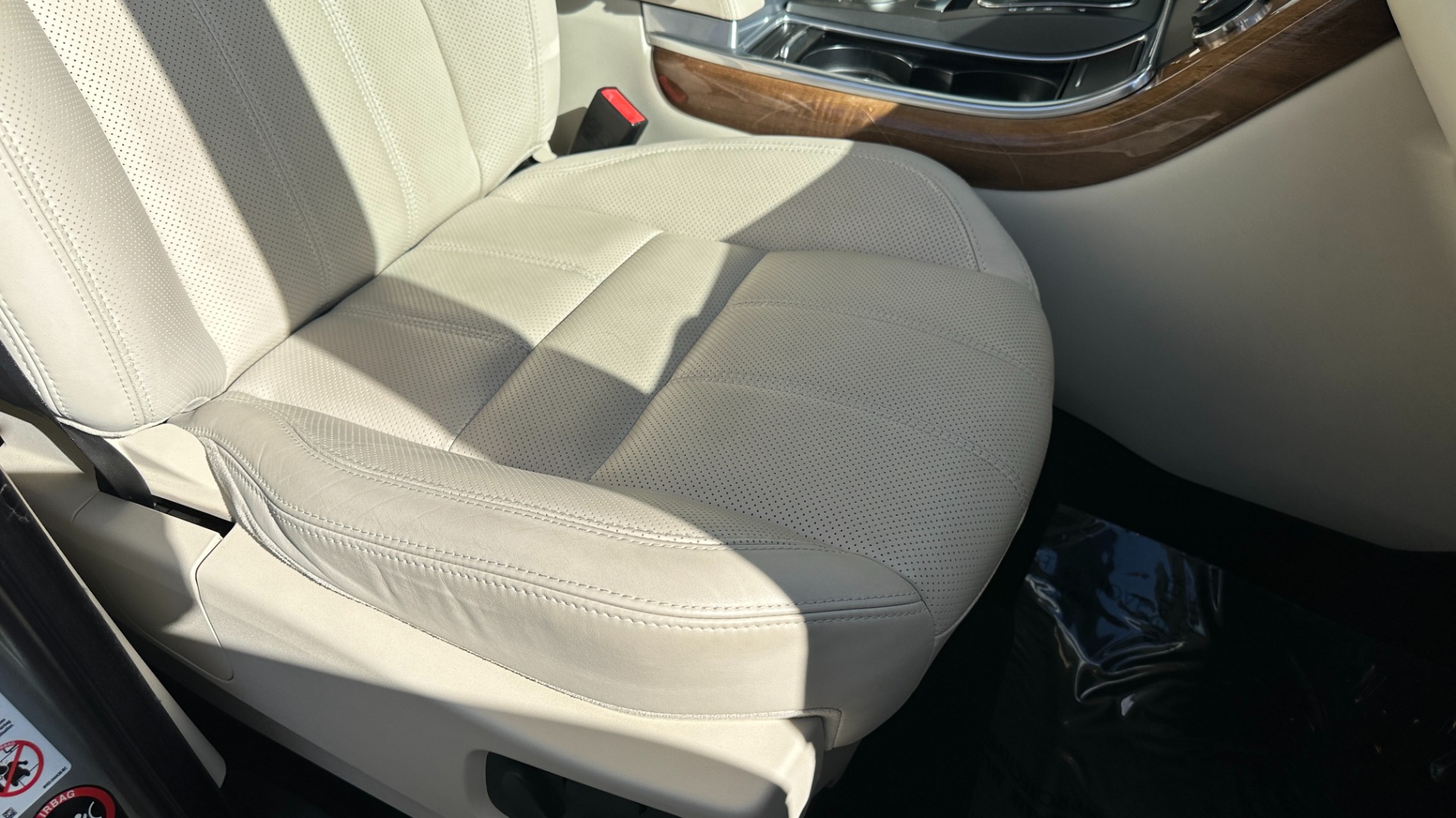 Used 2010 Land Rover Range Rover Sport HSE LUX / EXTENDED LEATHER / LUXURY INTERIOR PKG / REAR ENTERTAINMENT for sale Sold at Formula Imports in Charlotte NC 28227 41
