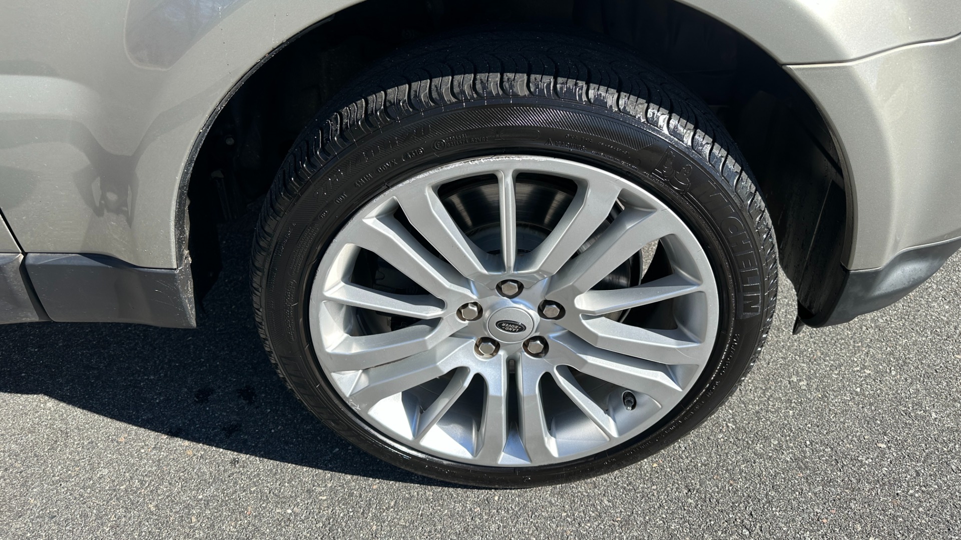 Used 2010 Land Rover Range Rover Sport HSE LUX / EXTENDED LEATHER / LUXURY INTERIOR PKG / REAR ENTERTAINMENT for sale Sold at Formula Imports in Charlotte NC 28227 50