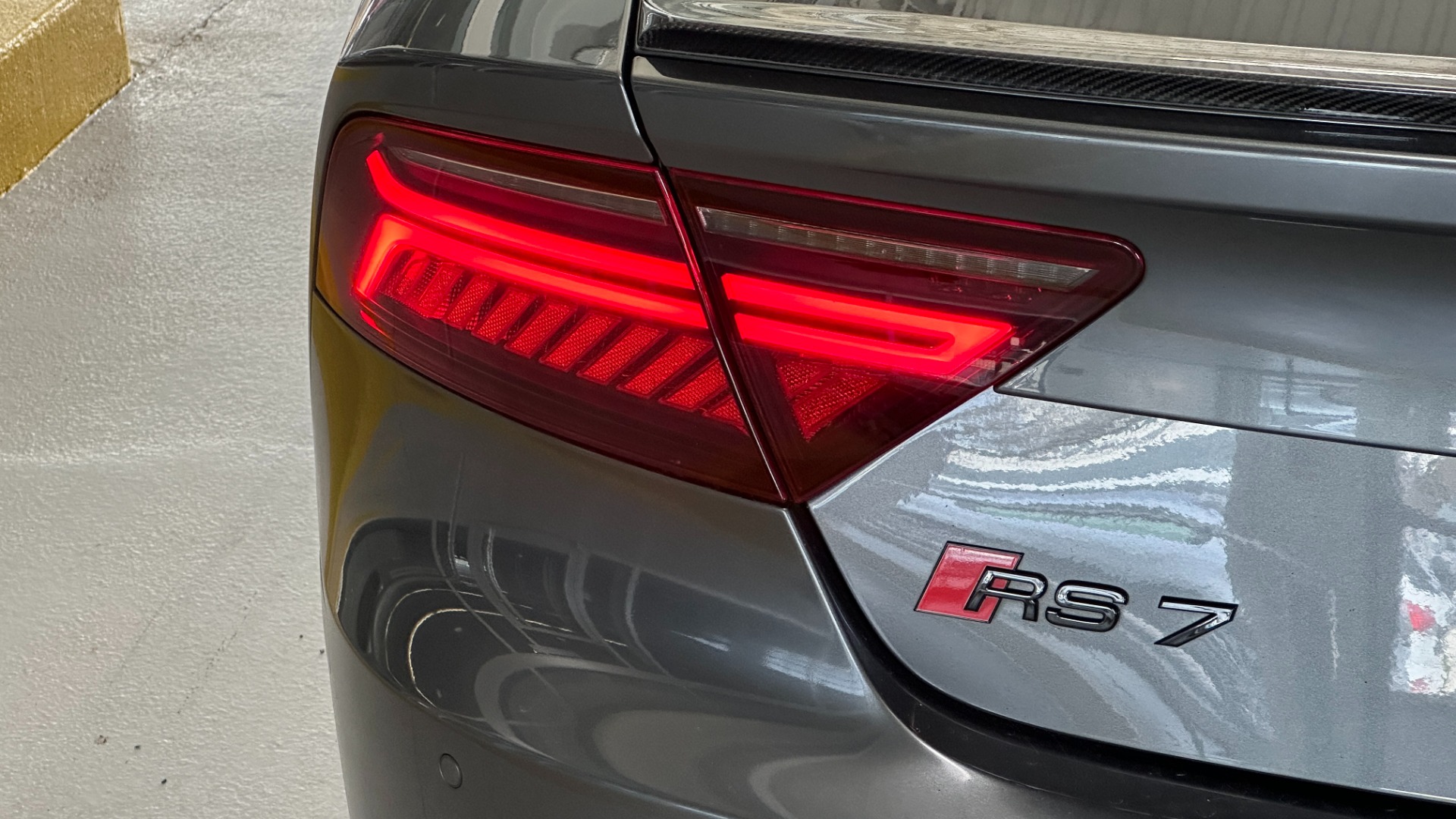 Used 2016 Audi RS 7 PERFORMANCE PRESTIGE / ADV1 WHEELS / EXHAUST / CARBON FIBER for sale Sold at Formula Imports in Charlotte NC 28227 33
