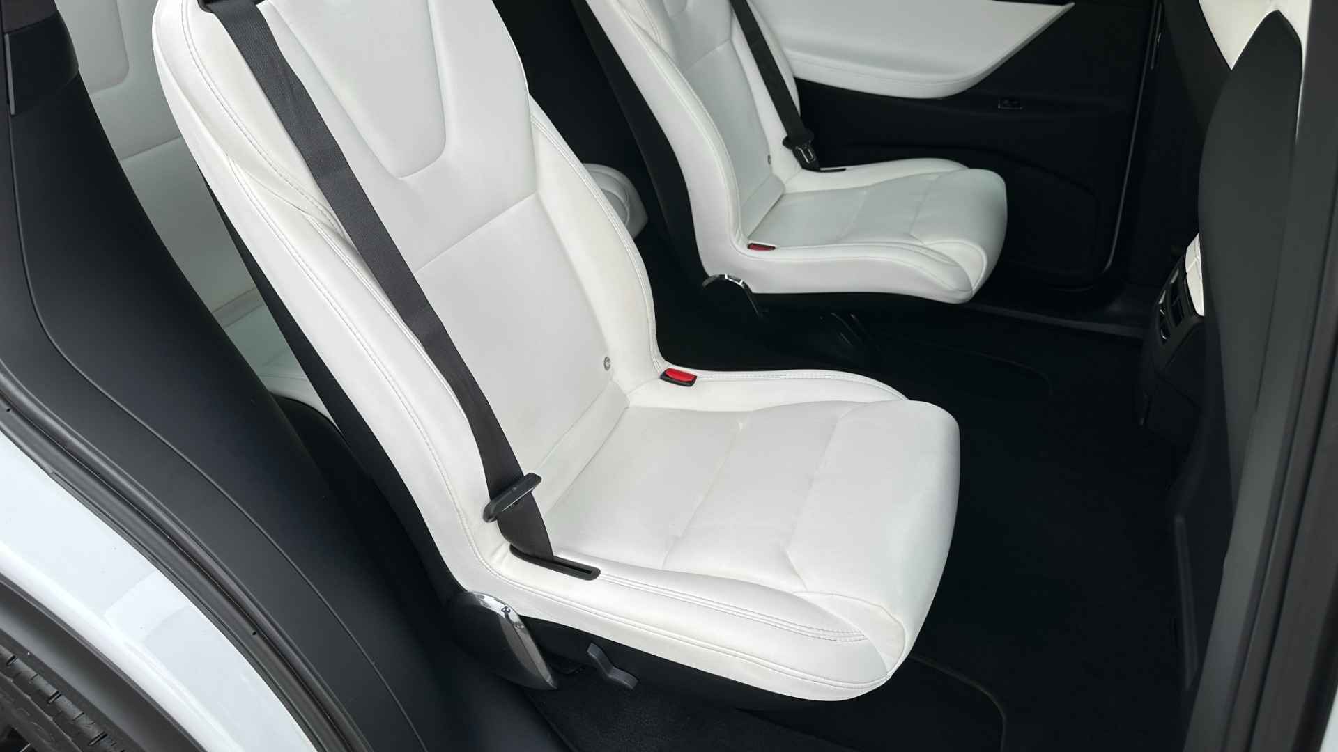 Used 2020 Tesla Model X LONG RANGE / AUTOPILOT / AWD / 3 ROW / PREMIUM CONNECTIVITY for sale Sold at Formula Imports in Charlotte NC 28227 27