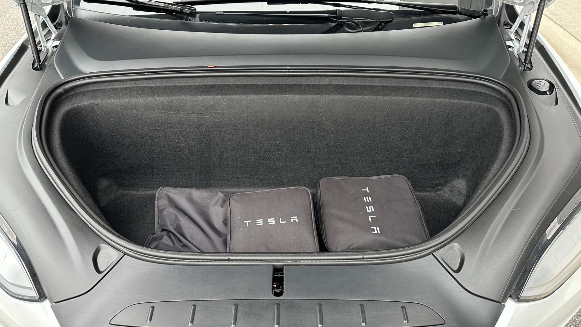 Used 2020 Tesla Model X LONG RANGE / AUTOPILOT / AWD / 3 ROW / PREMIUM CONNECTIVITY for sale Sold at Formula Imports in Charlotte NC 28227 36