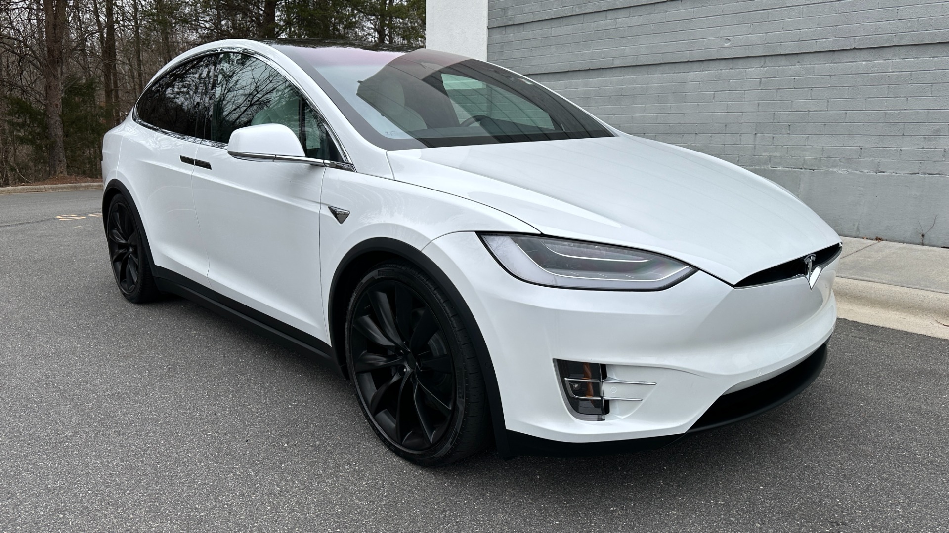 Used 2020 Tesla Model X LONG RANGE / AUTOPILOT / AWD / 3 ROW / PREMIUM CONNECTIVITY for sale Sold at Formula Imports in Charlotte NC 28227 5