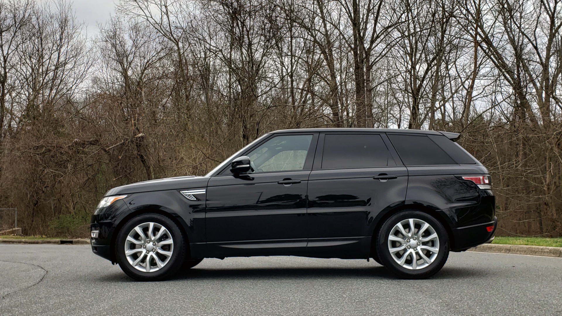 Used 2016 Land Rover RANGE ROVER SPORT SC V6 HSE / NAV / SUNROOF / REARVIEW / MERIDIAN for sale Sold at Formula Imports in Charlotte NC 28227 3