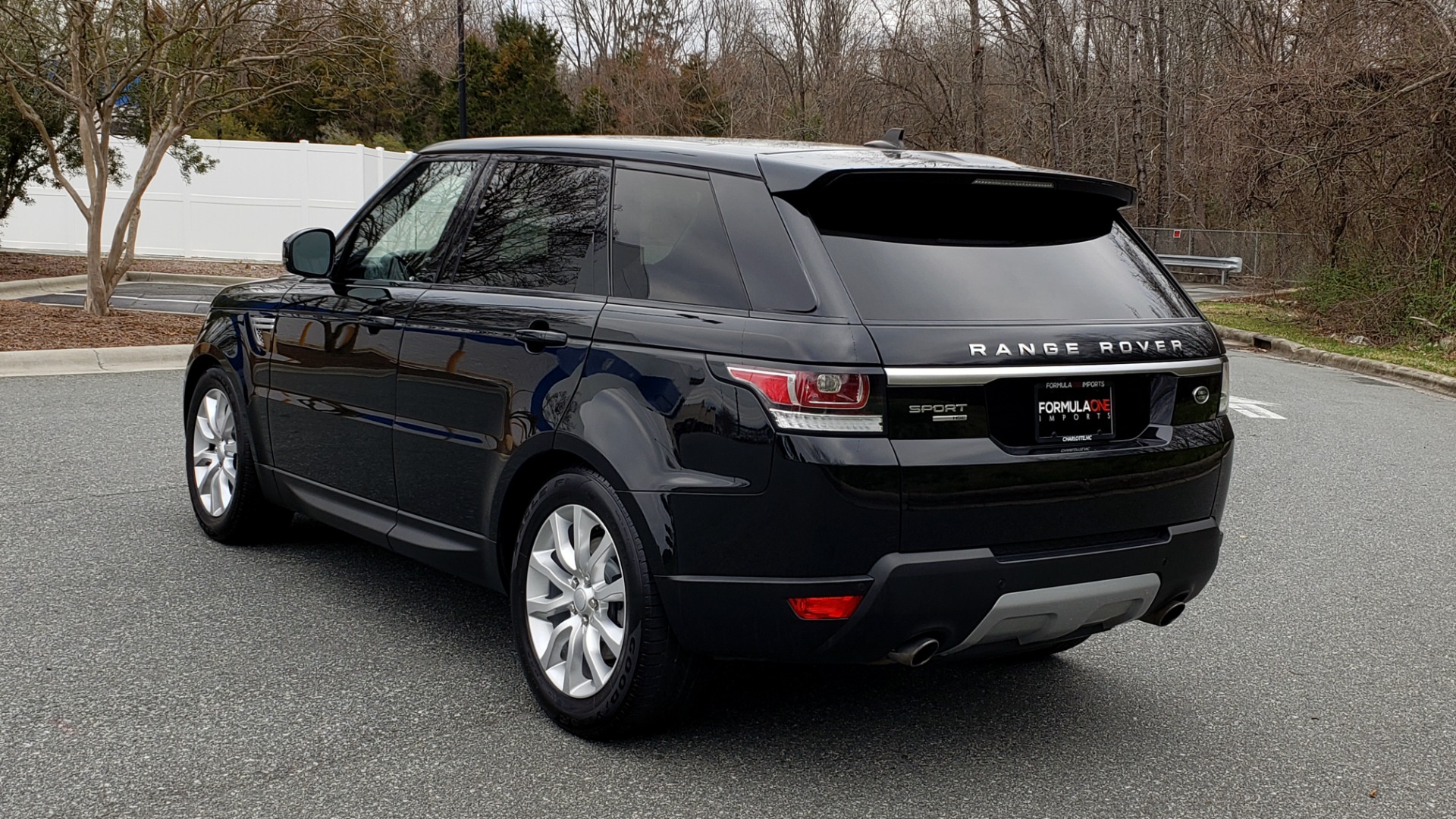 Used 2016 Land Rover RANGE ROVER SPORT SC V6 HSE / NAV / SUNROOF / REARVIEW / MERIDIAN for sale Sold at Formula Imports in Charlotte NC 28227 4