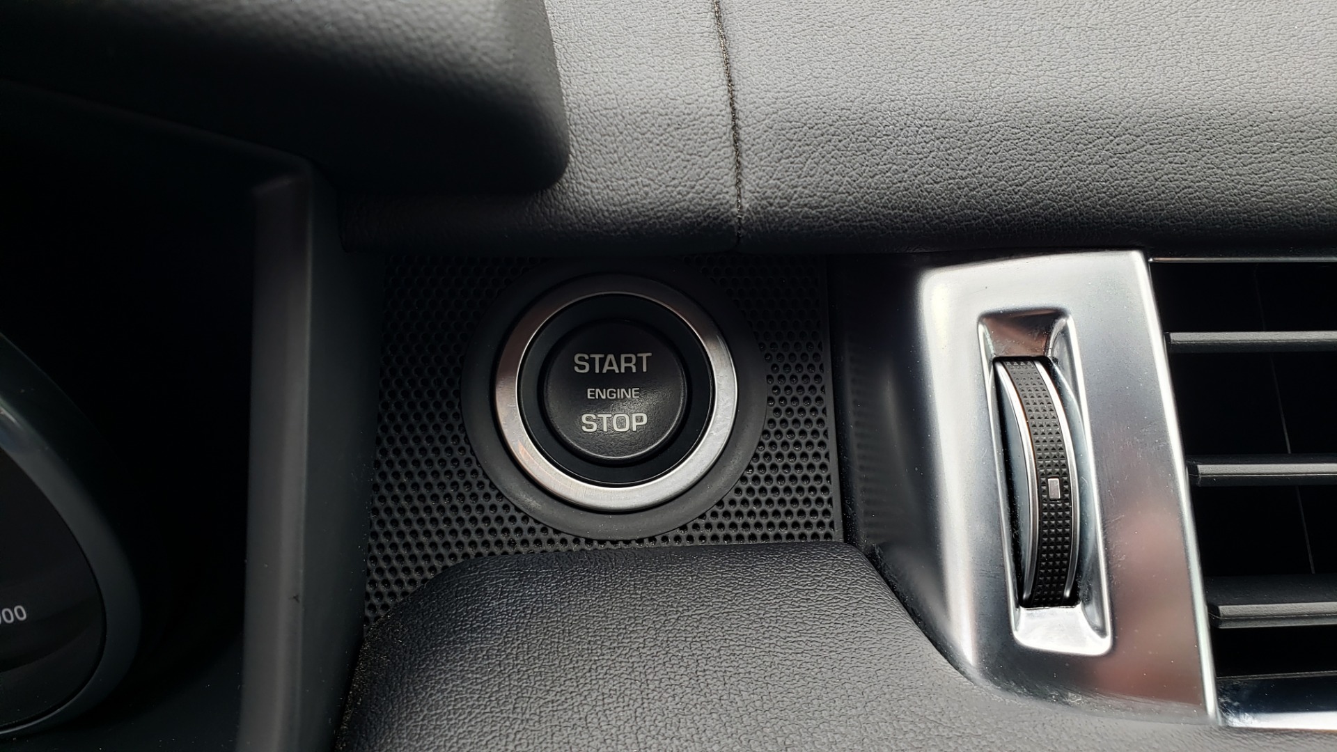 Used 2016 Land Rover RANGE ROVER SPORT SC V6 HSE / NAV / SUNROOF / REARVIEW / MERIDIAN for sale Sold at Formula Imports in Charlotte NC 28227 47